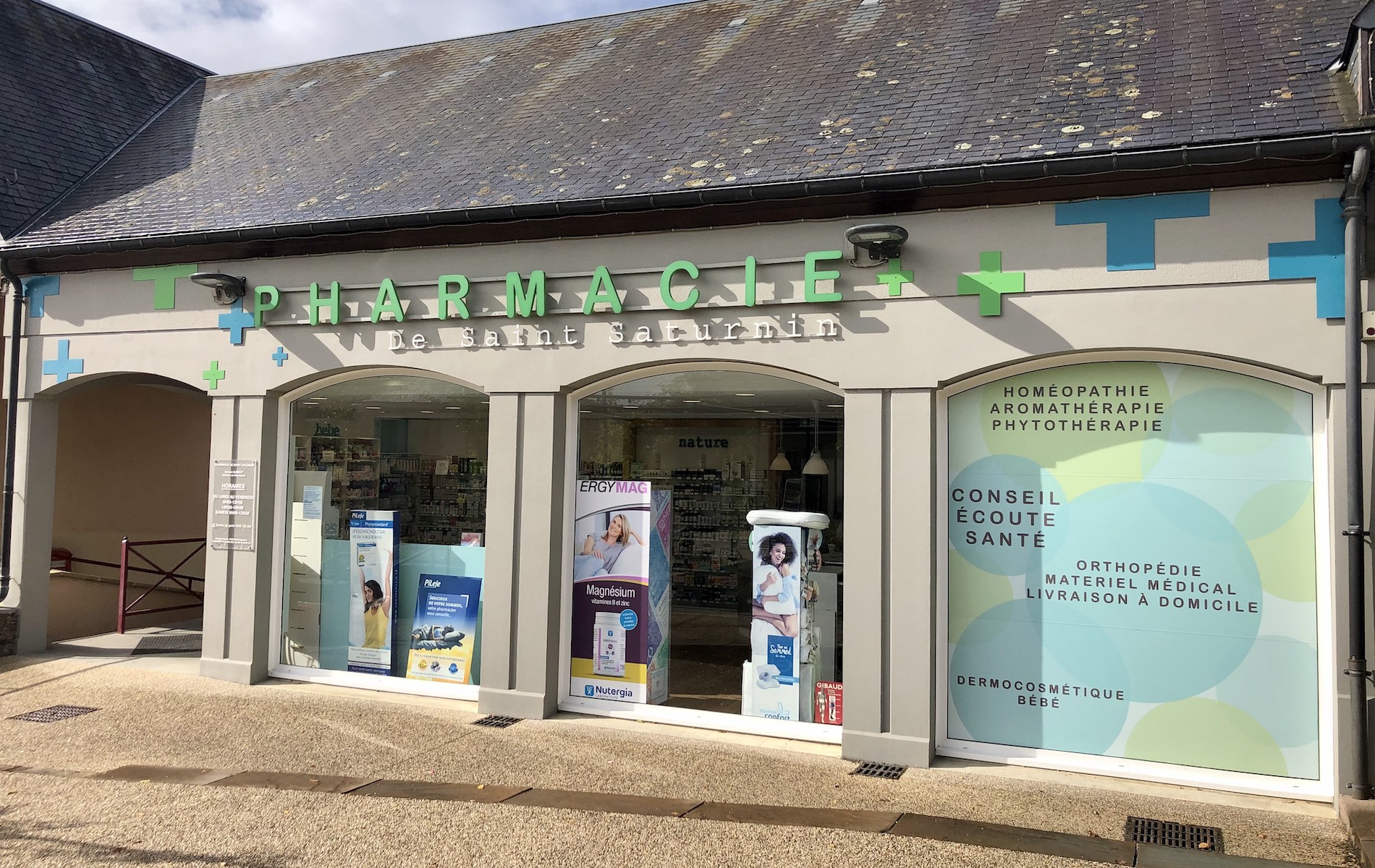 Pharmacie-de-Saint-Saturnin.jpg