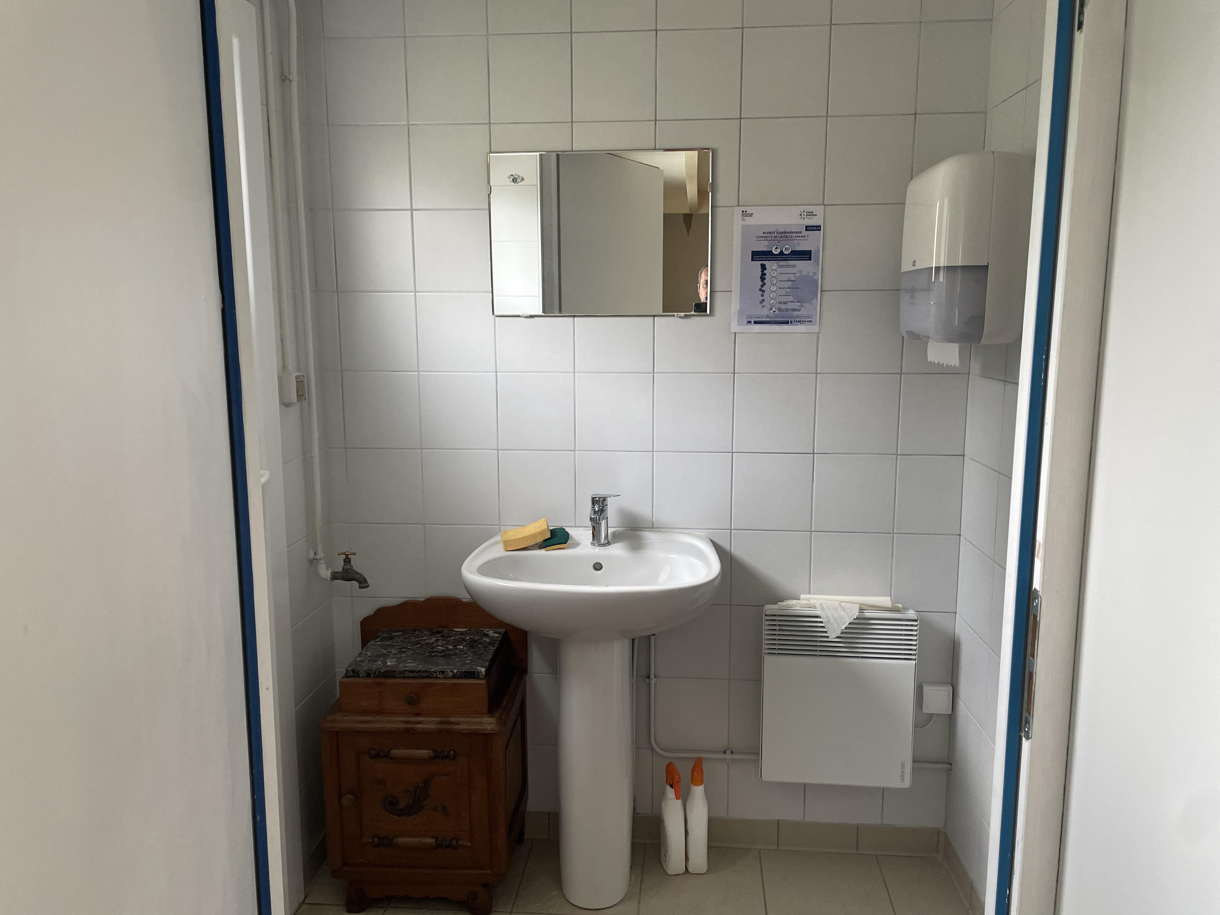 sanitaires_lavabo.jpg