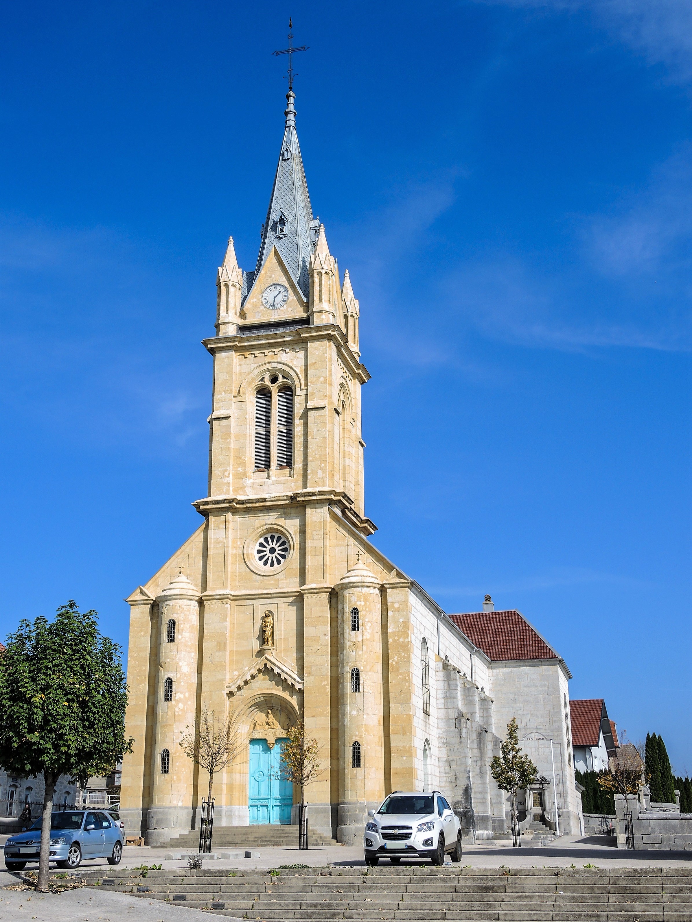 Eglise_Sainte-Anne_de_Gilley.jpg