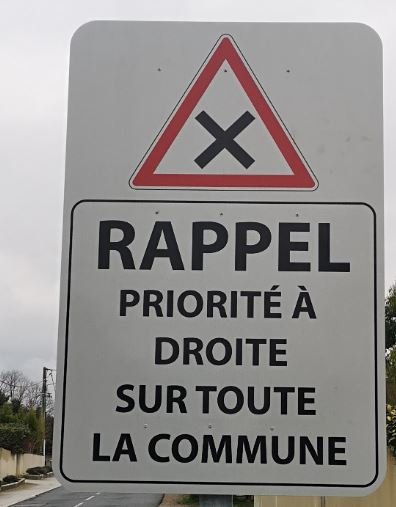 priorite a droite.JPG