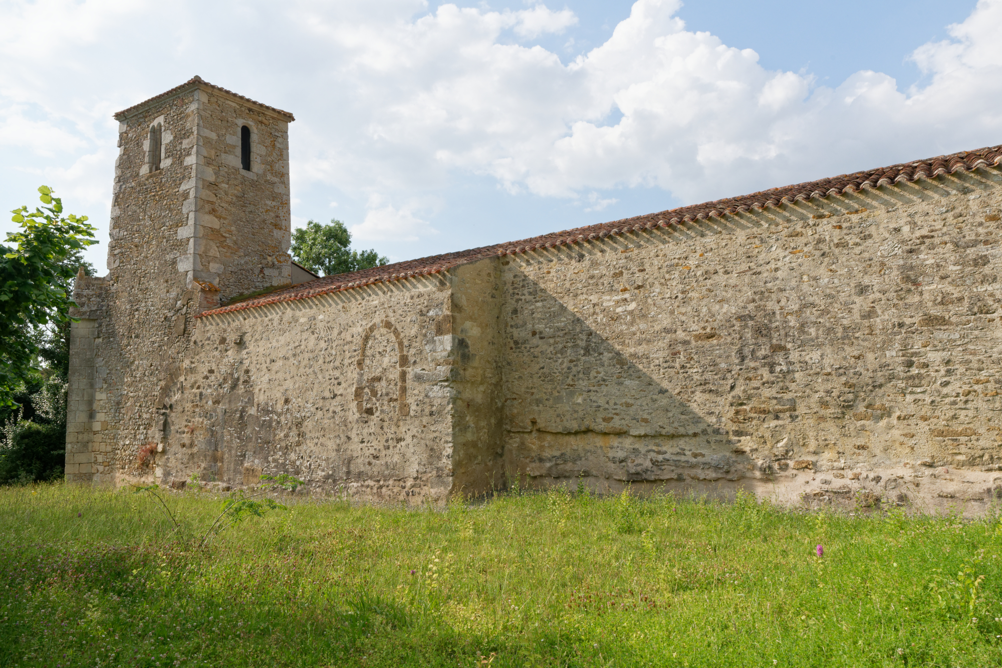 Eglise de Dissais.jpg