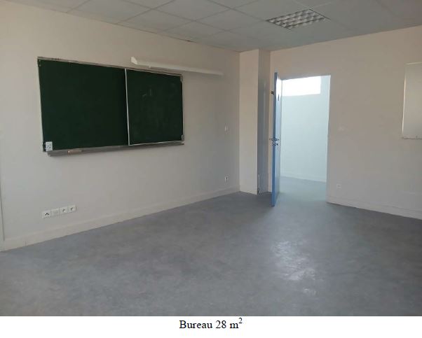 Bureau 1.JPG
