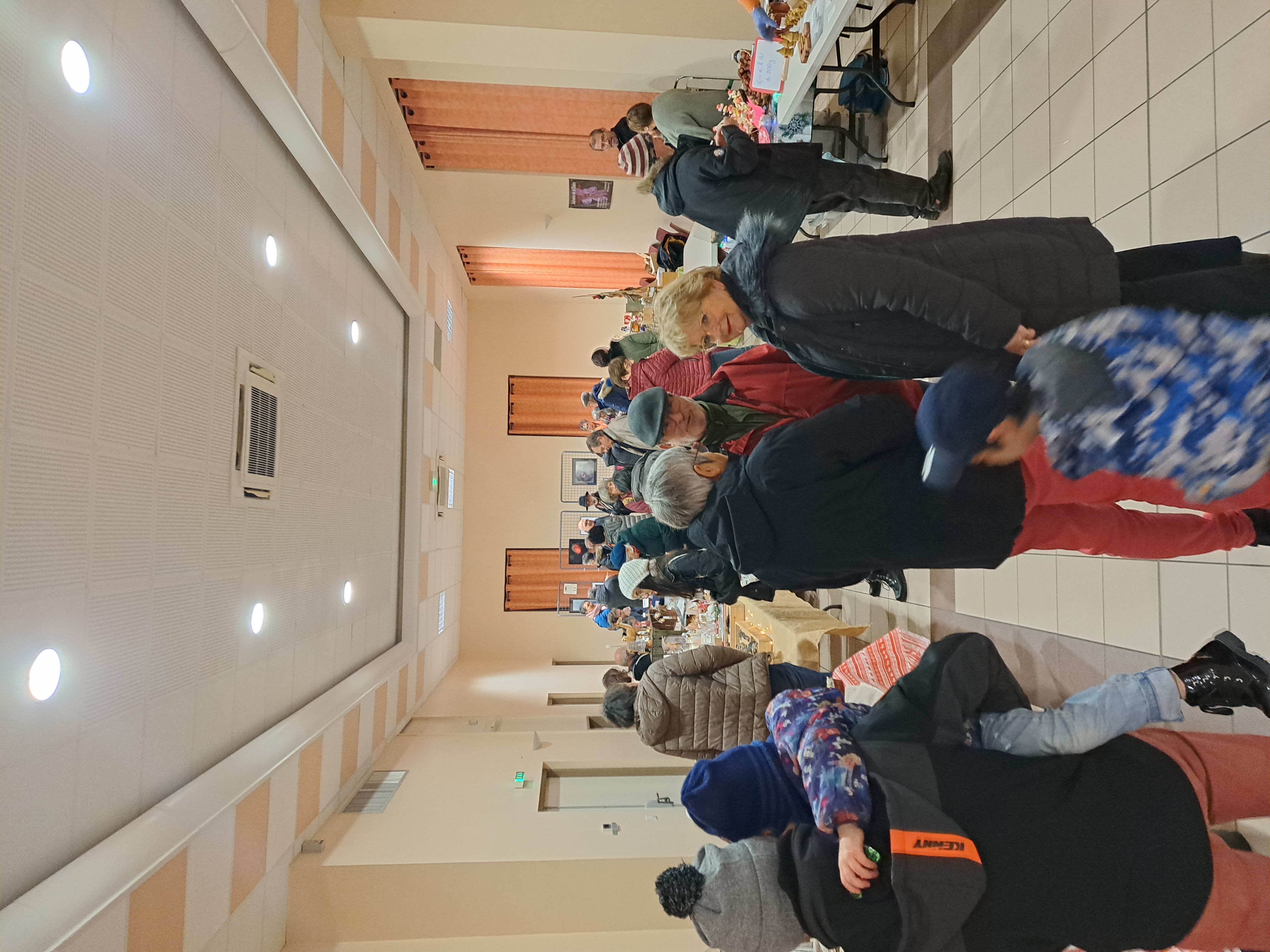 foule marché.jpg