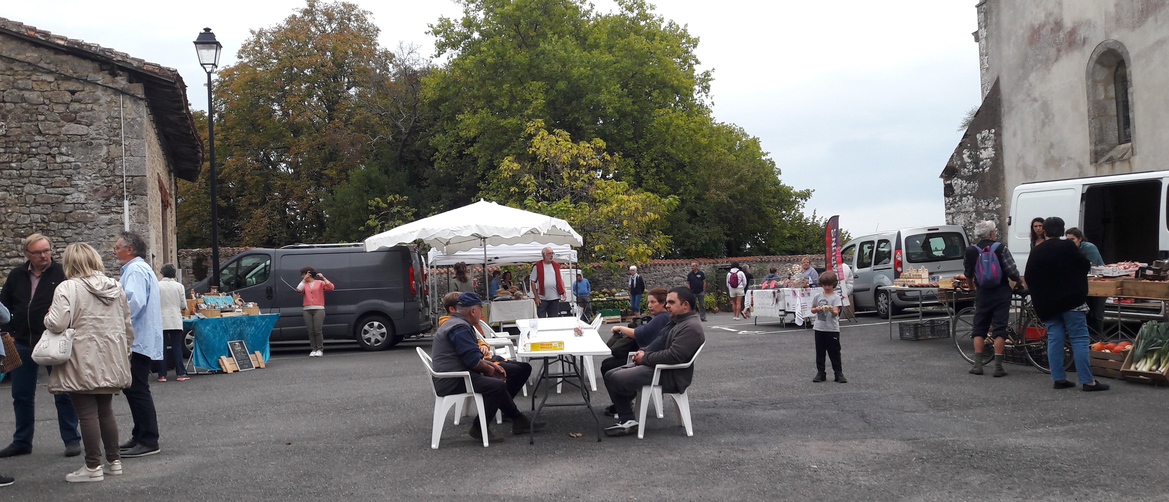 photo marché d_été 2022.jpg