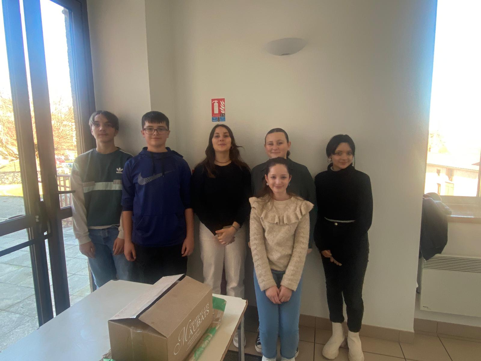 jeunes au service.jpg