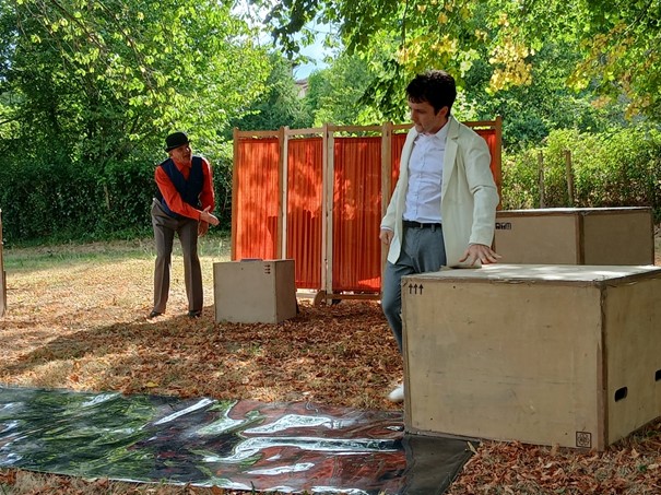 piece giraudoux 2.jpg