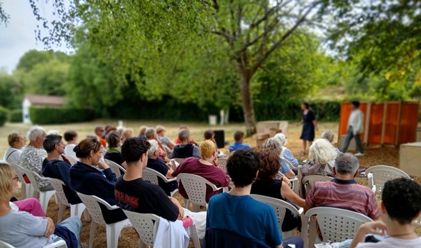 pièce giraudoux.jpg