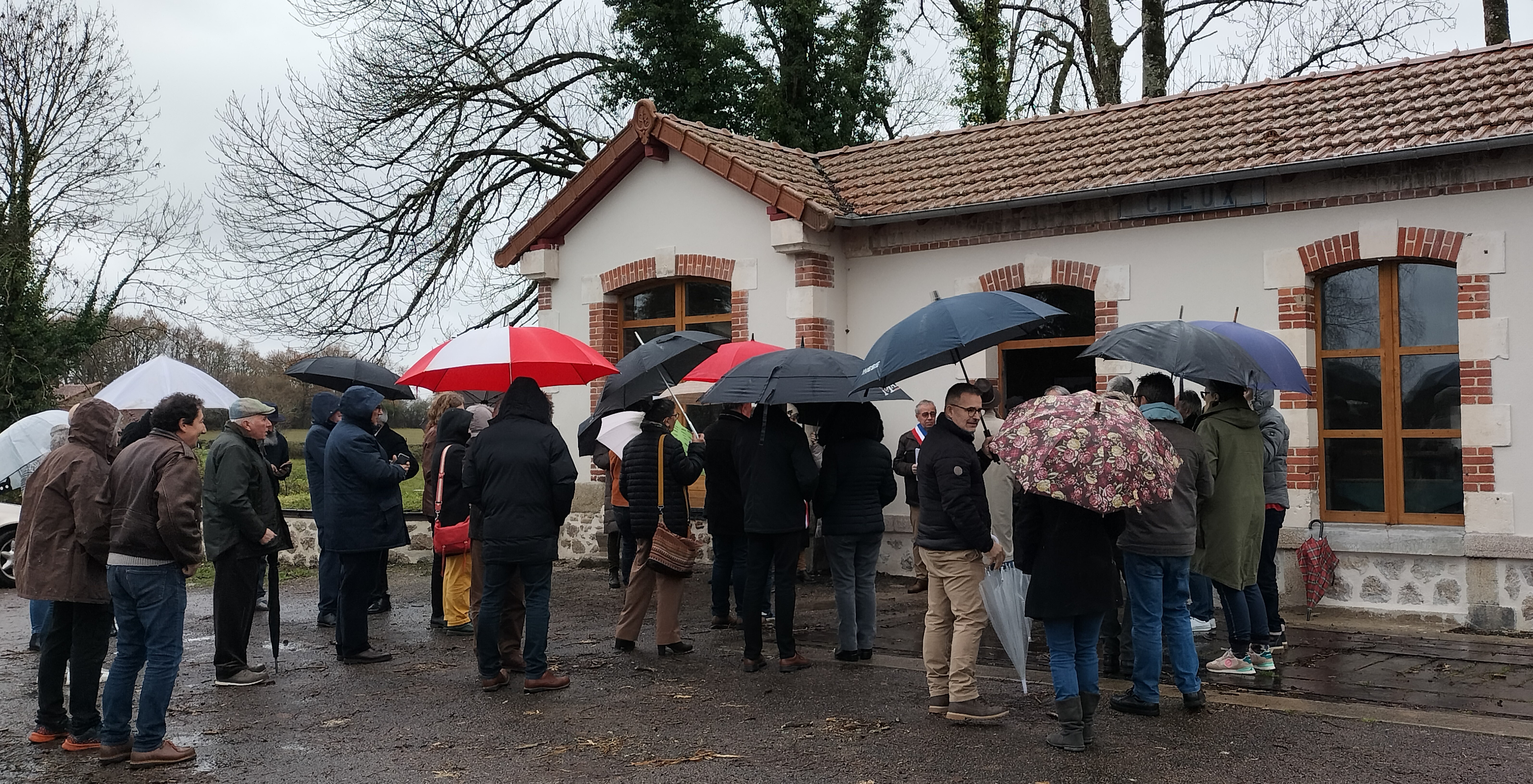 Inauguration gare 08 12 2024.jpg