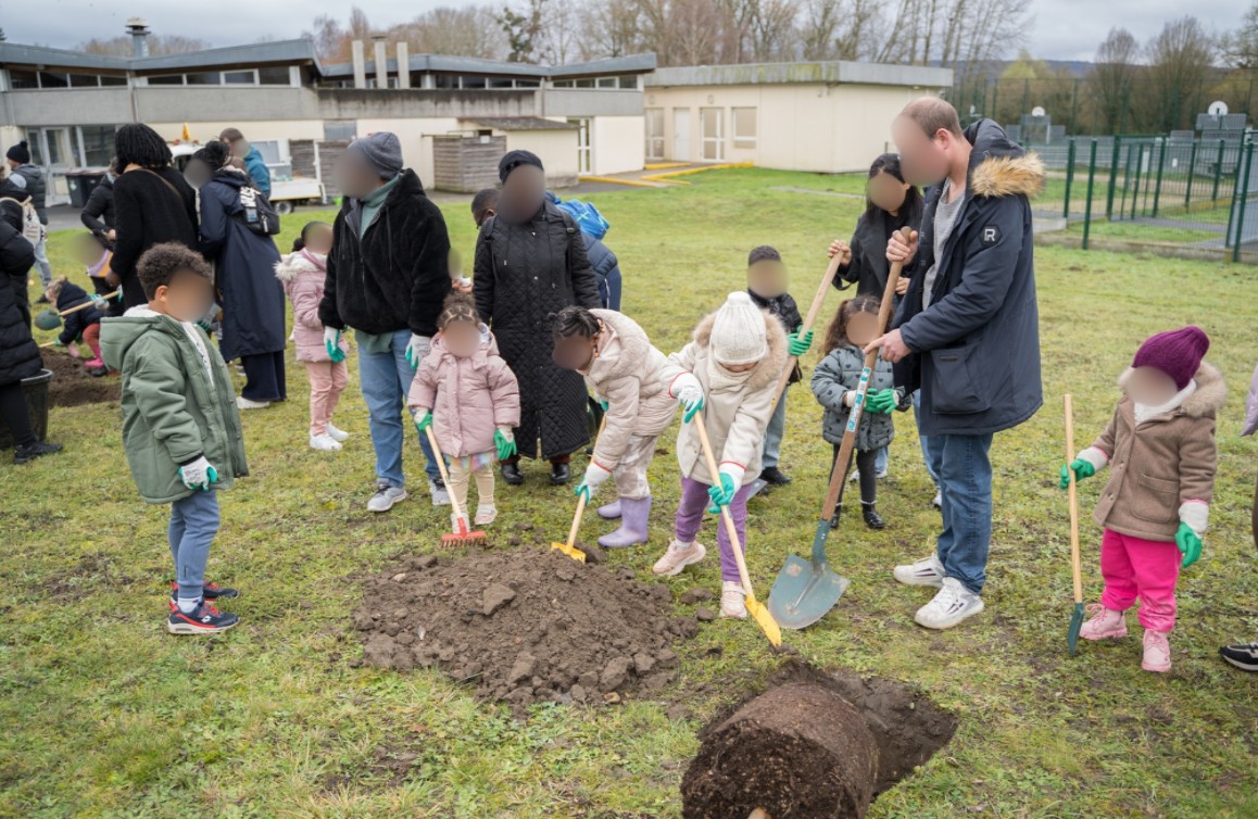 Capture d’écran 2025-12-04 135513 arbre des 3 ans.jpg