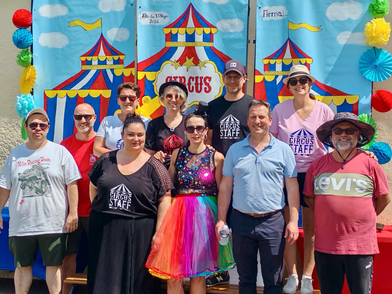 photo equipe fête du village.jpg