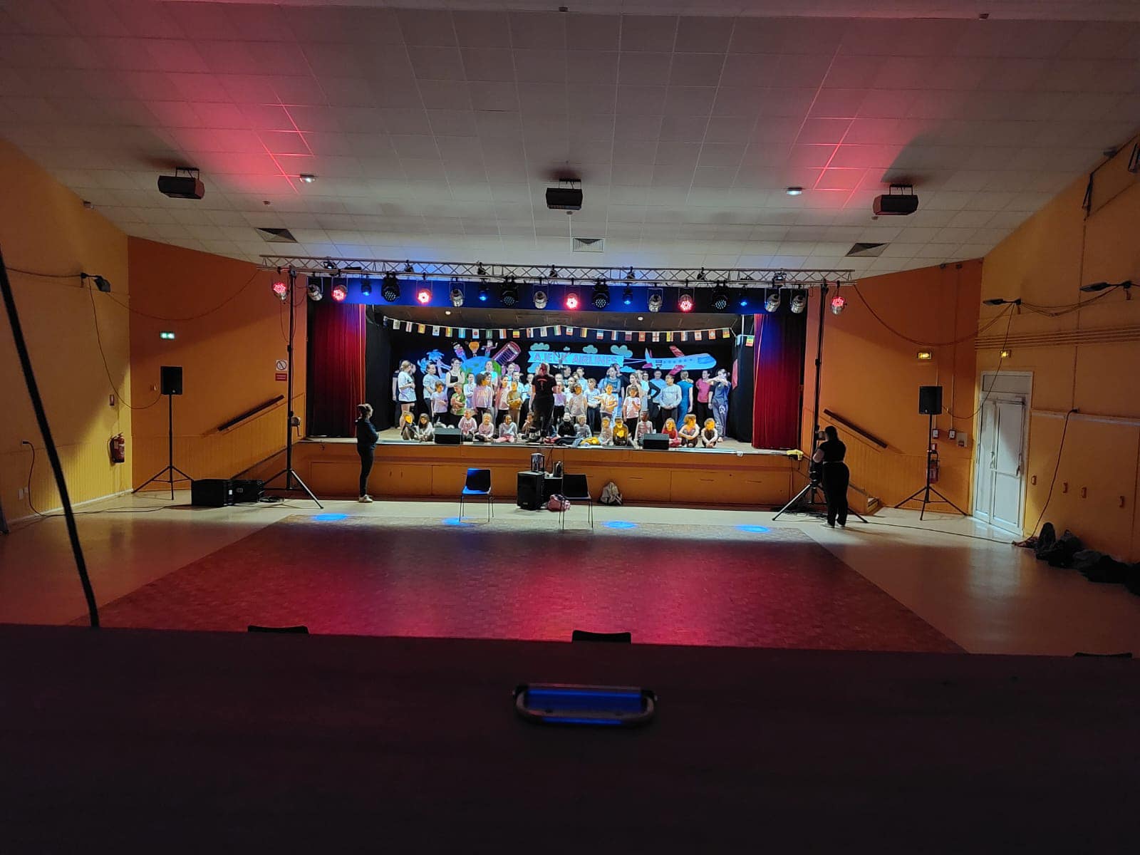 salle des fêtes 2.jpg