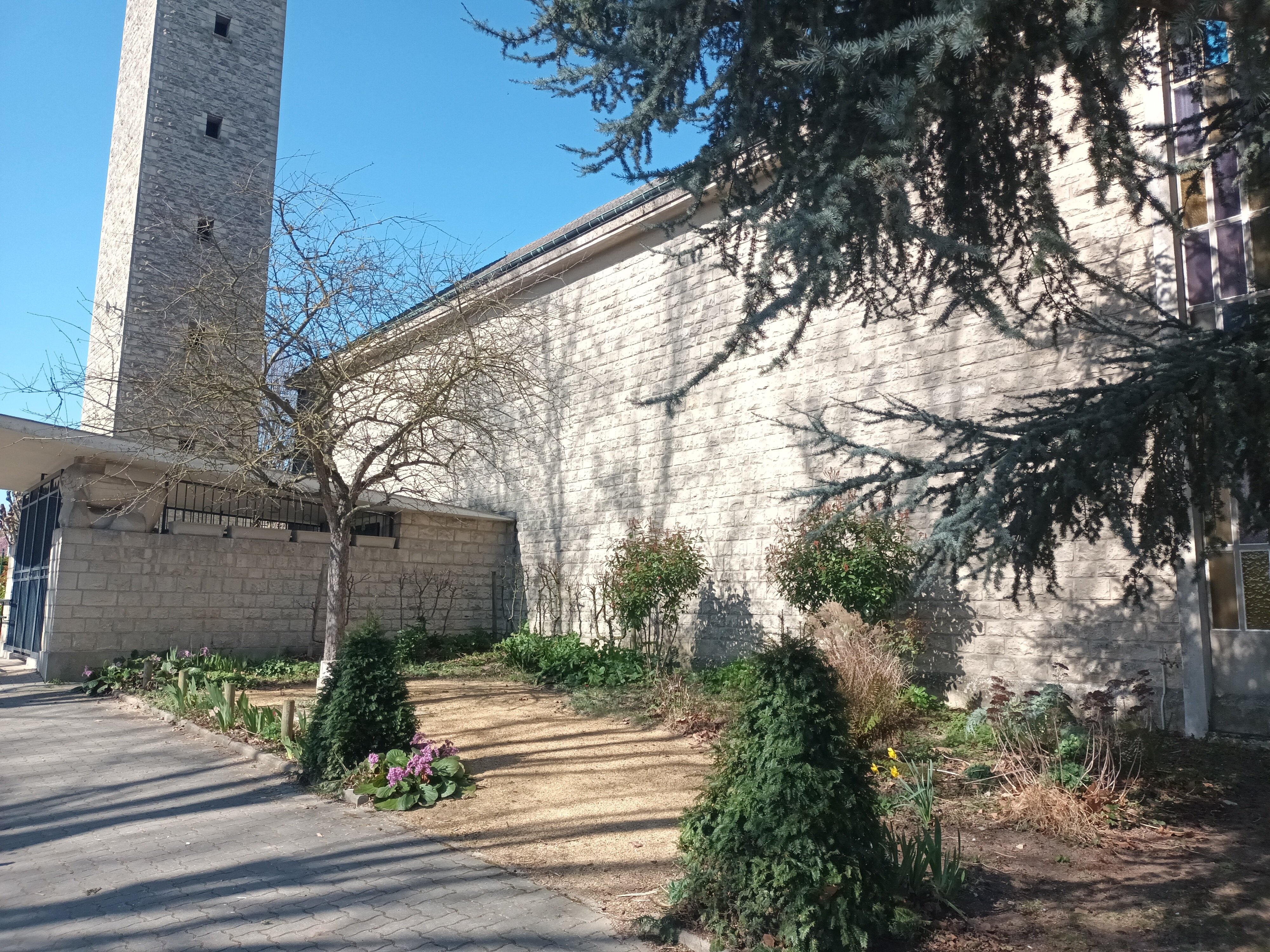 eglise 2.jpg