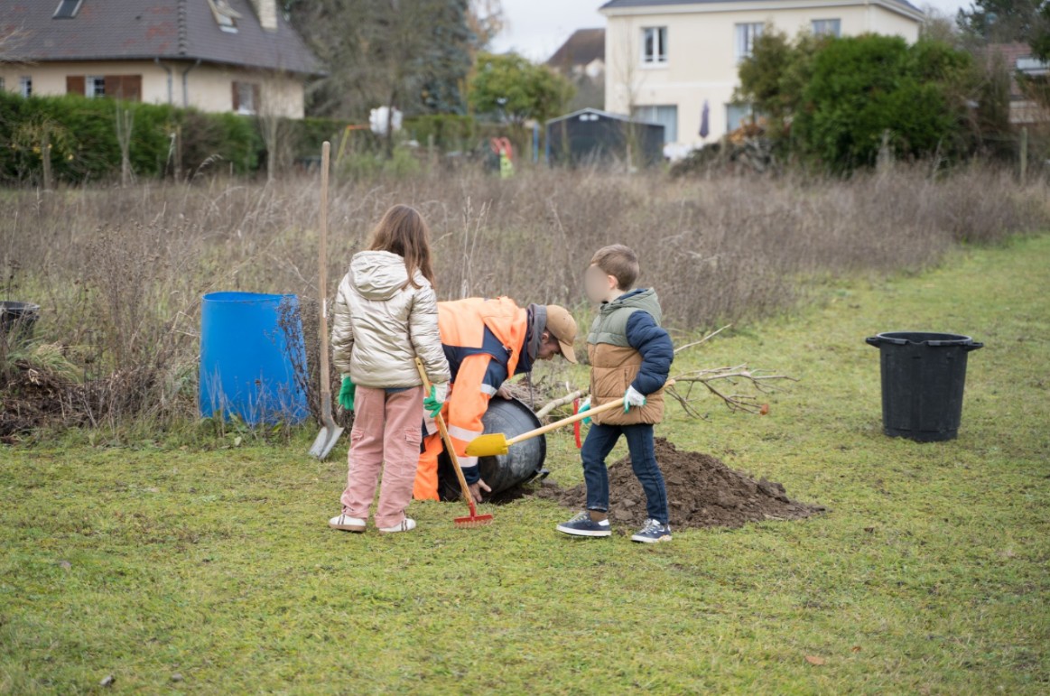 Capture d’écran 2025-12-04 134858 arbre des 3ans.jpg