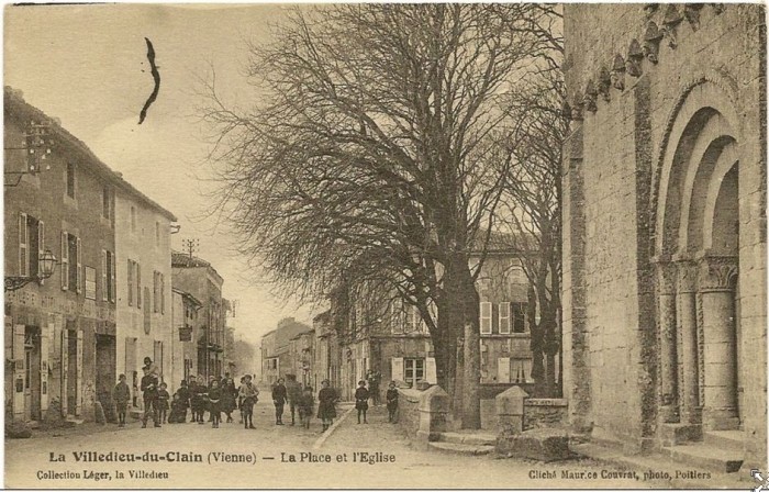 leeglise-et-la-route-de-poitiers_1.jpg