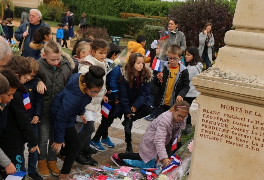 Hommage eleves - 8 novembre 2018 redim final.jpg