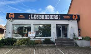 LES BARBIERS.jpg