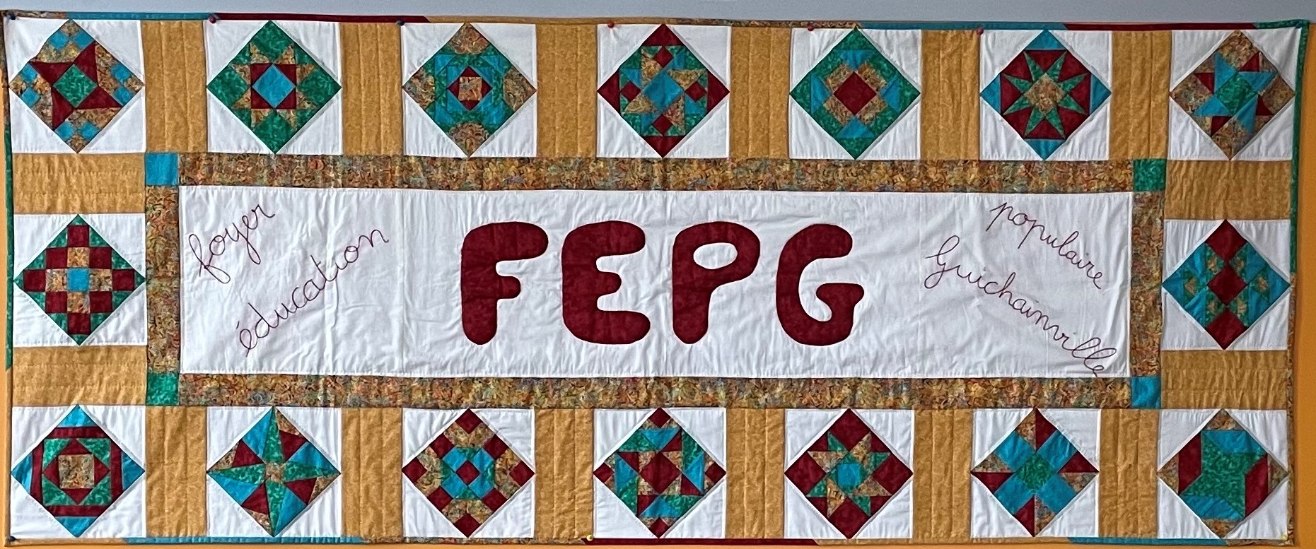 Fresque patchwork FEPG recadree.jpg