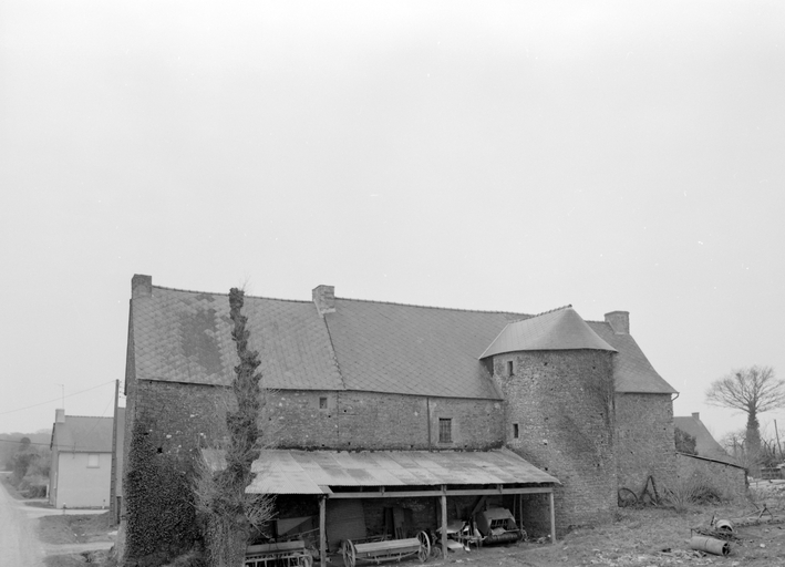 Mamoir Kerbois.jpg