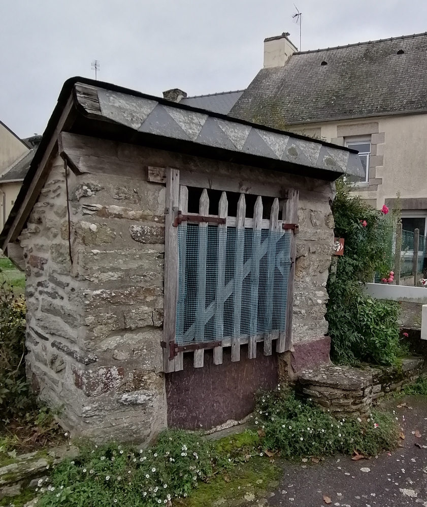 Fontaine_rue de l Abbaye.jpg