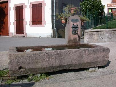 fontaine pl F Vax.jpg