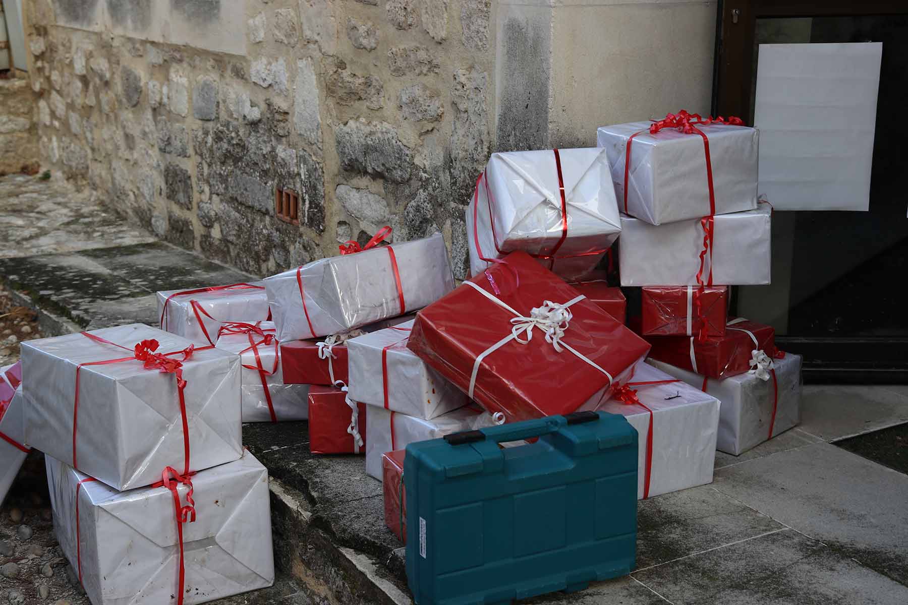 ©goticaardecana Jérôme Rolland- Noel decoration LGA 301122 - 2022-11-30 09.13.24.jpg