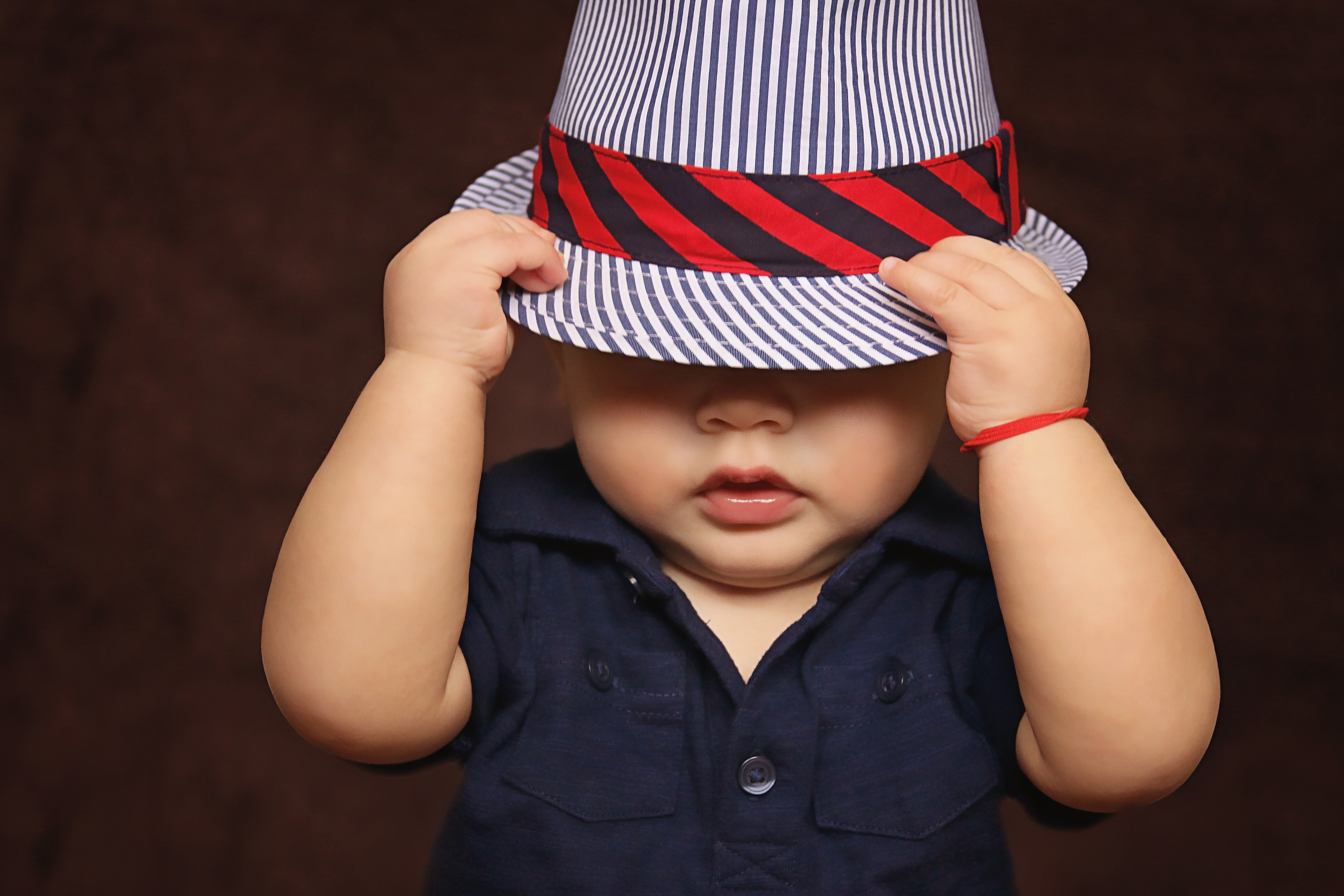 LGA - Enfance et jeunesse - gars bébé chapeau _1_.jpg