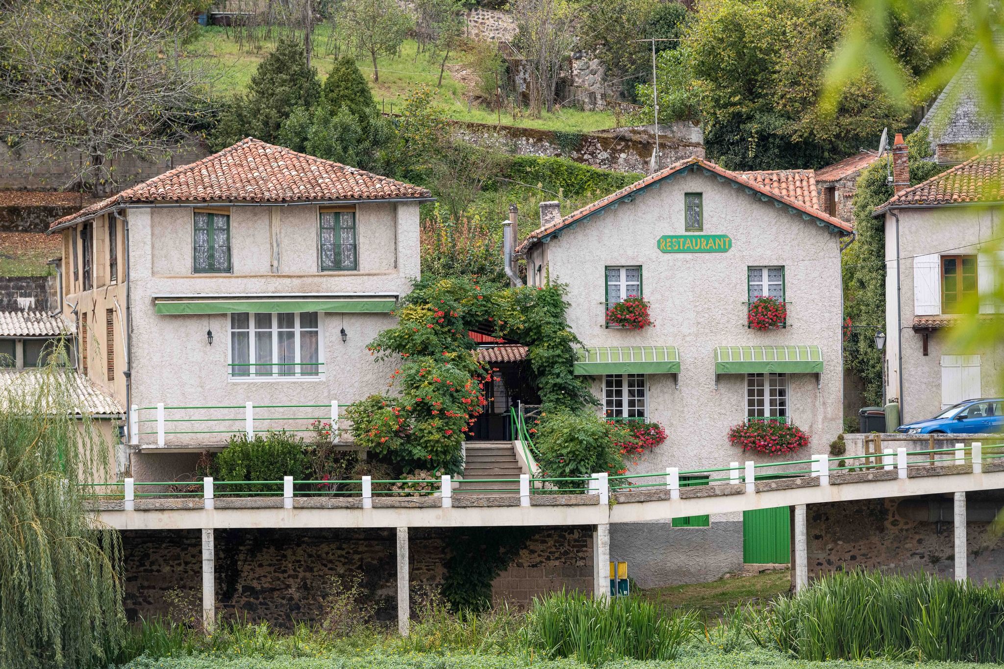 restaurantdu barrage.jpg