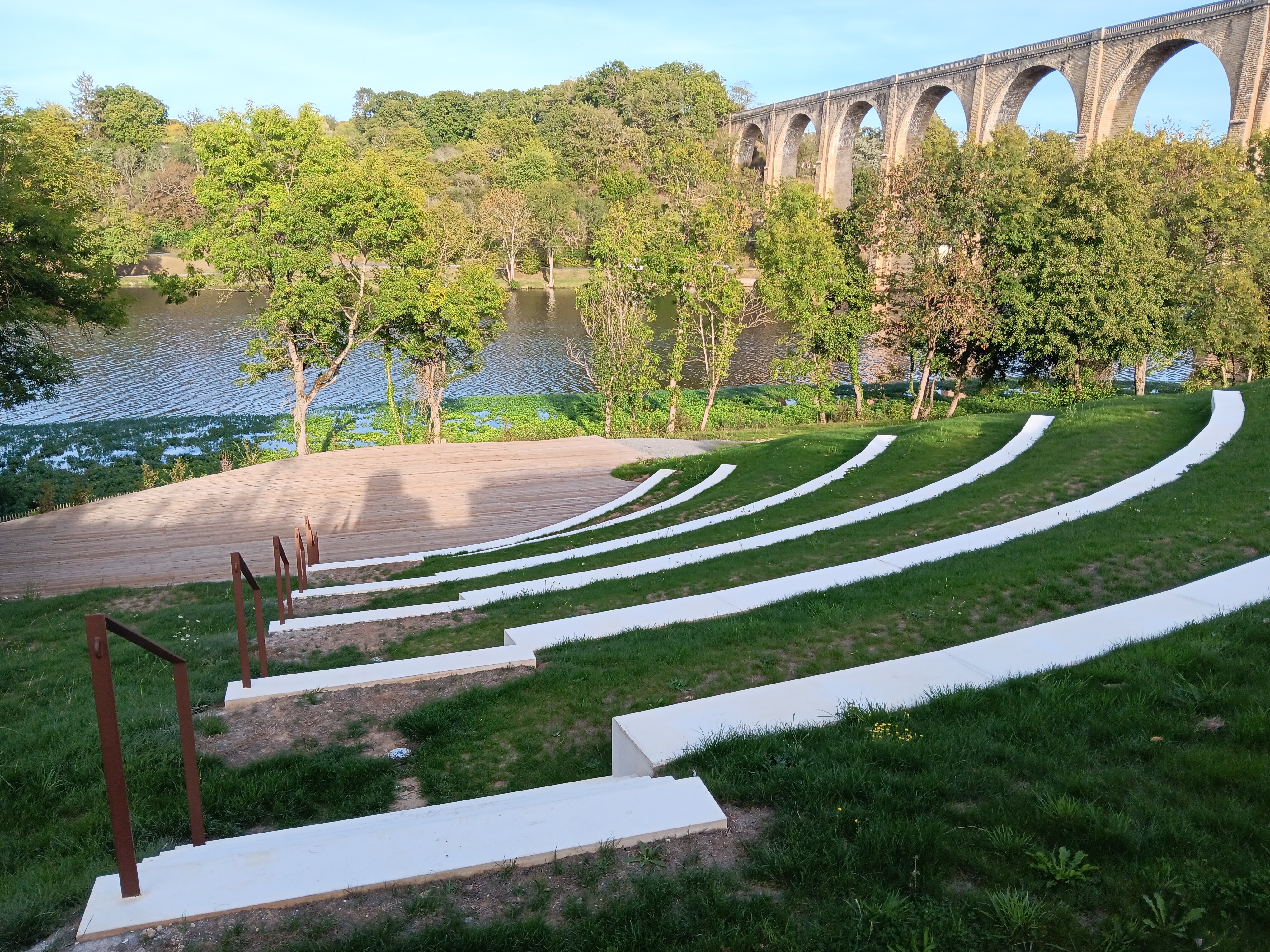 théatre du viaduc.jpg