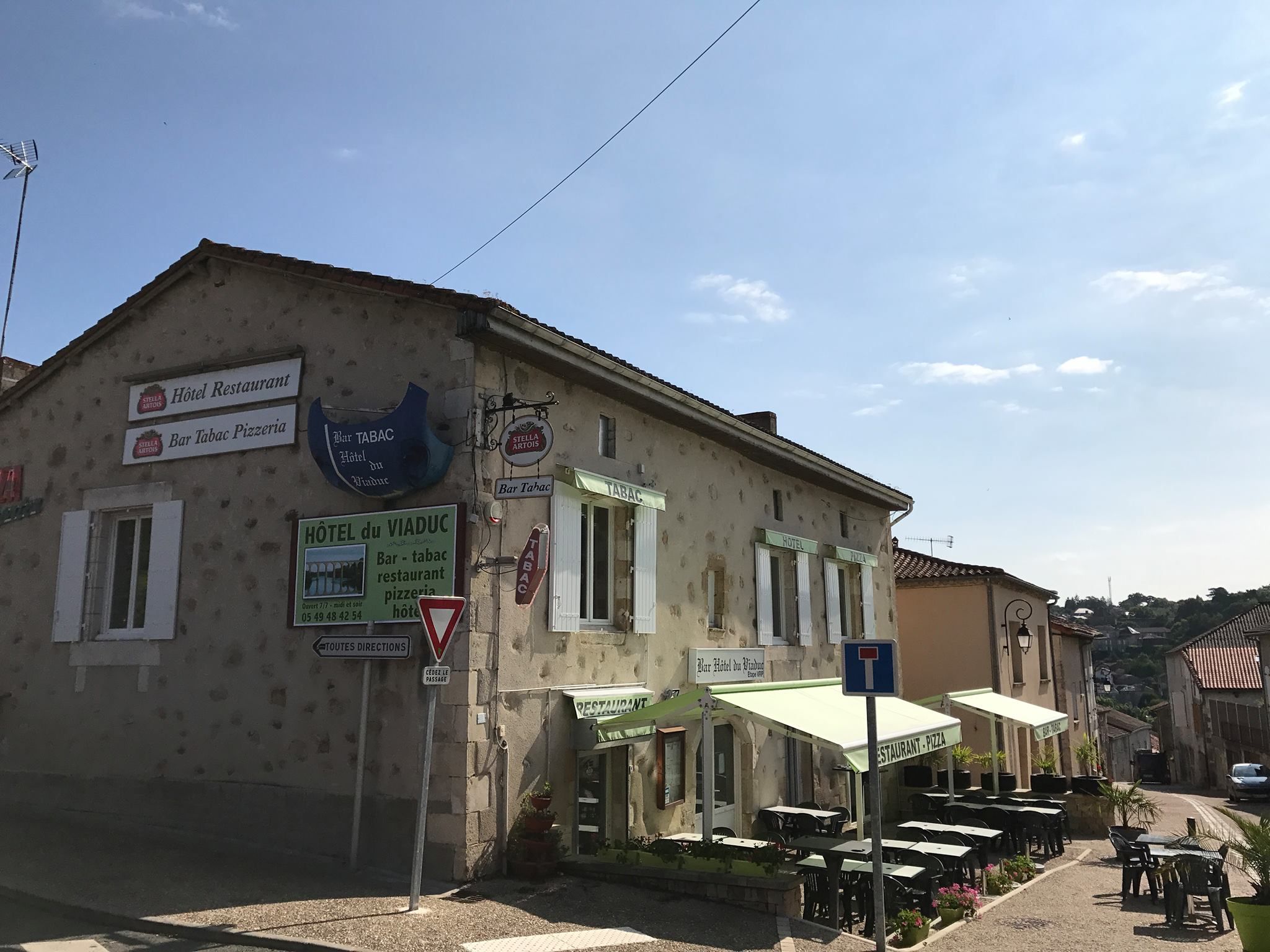 hotel du viaduc.jpg