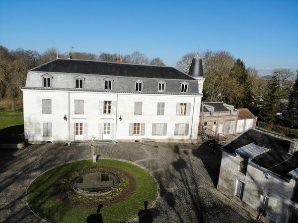 chateau de sainte radegonde après.jpg