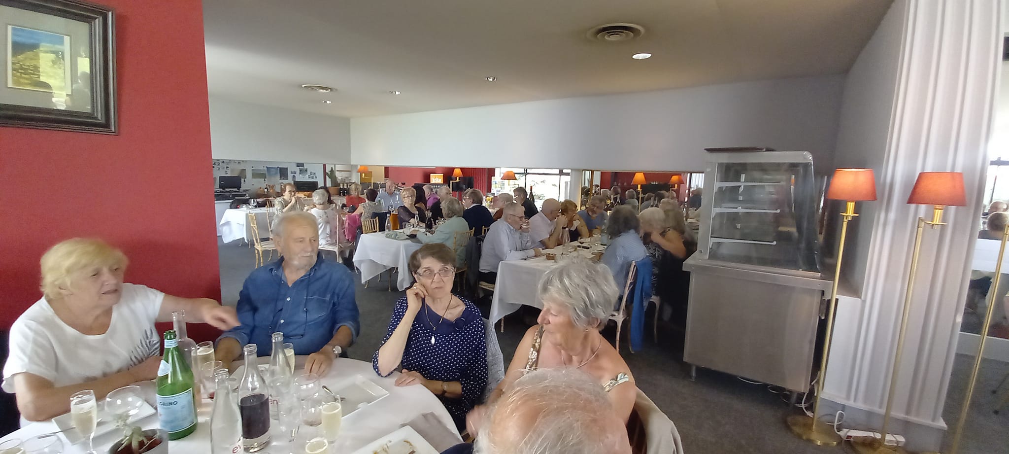 Repas Age d_Or 3.jpg