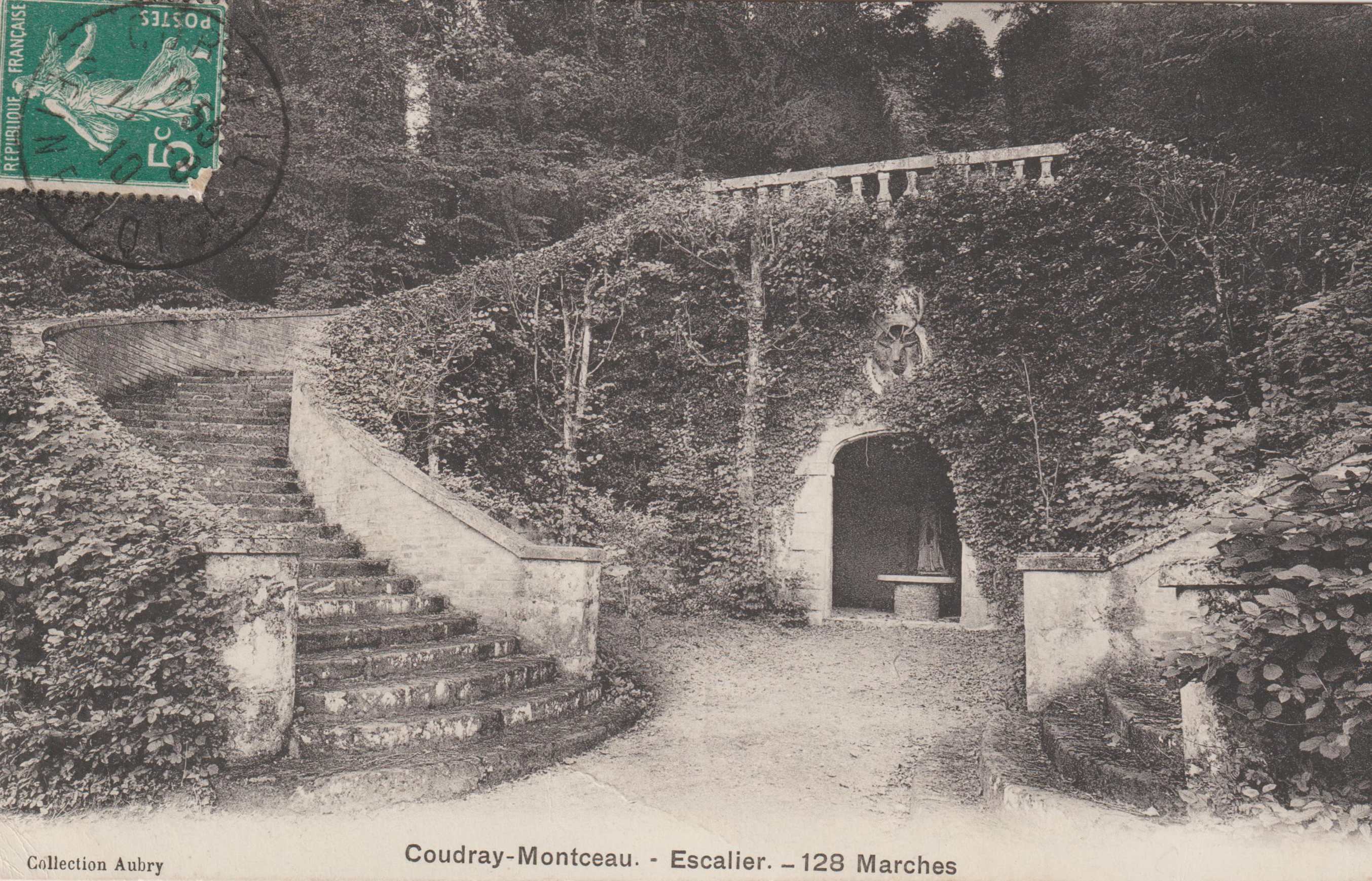 Escalier de la belle Gabrielle avant - 1955.jpg