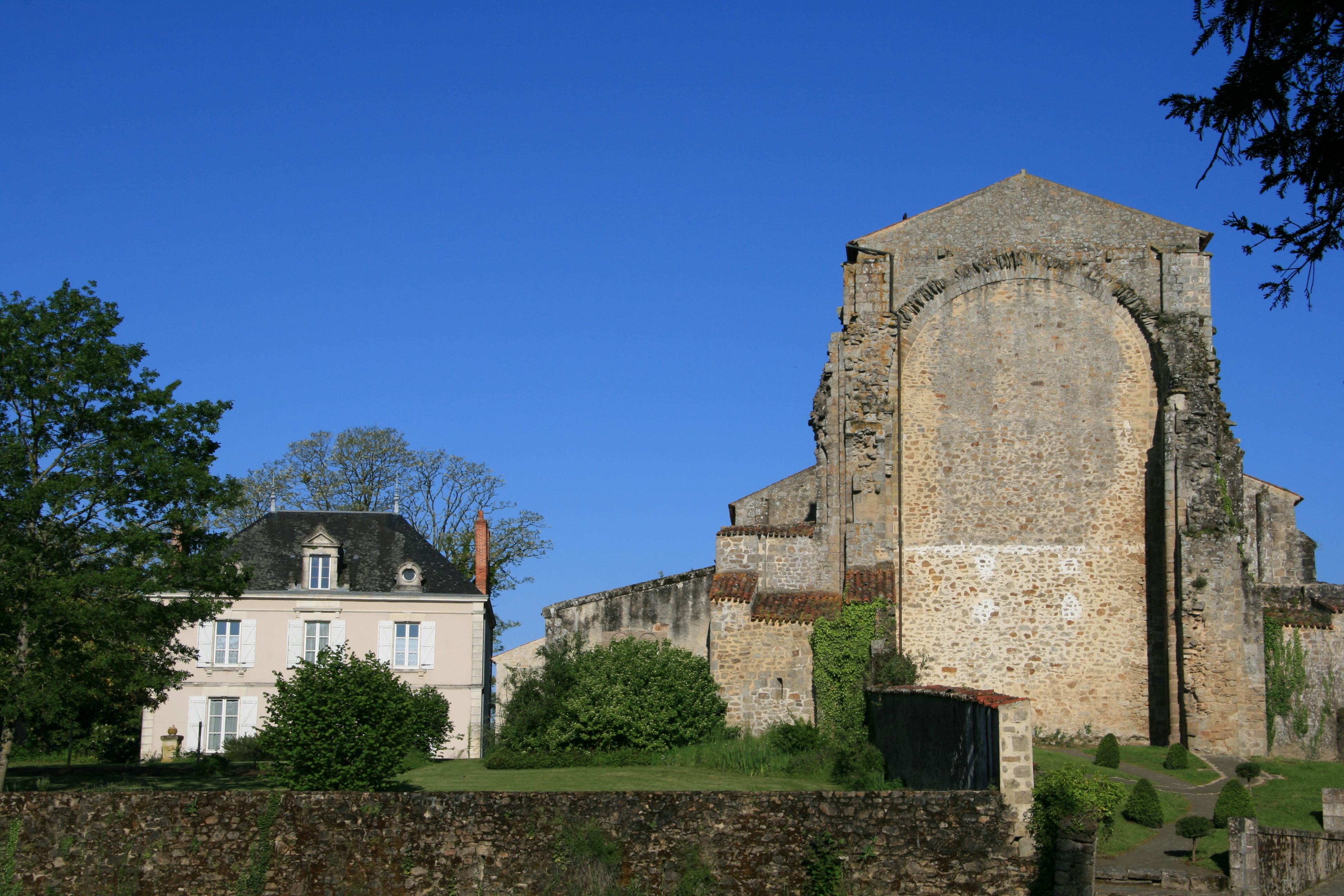 Eglise est JPC.JPG