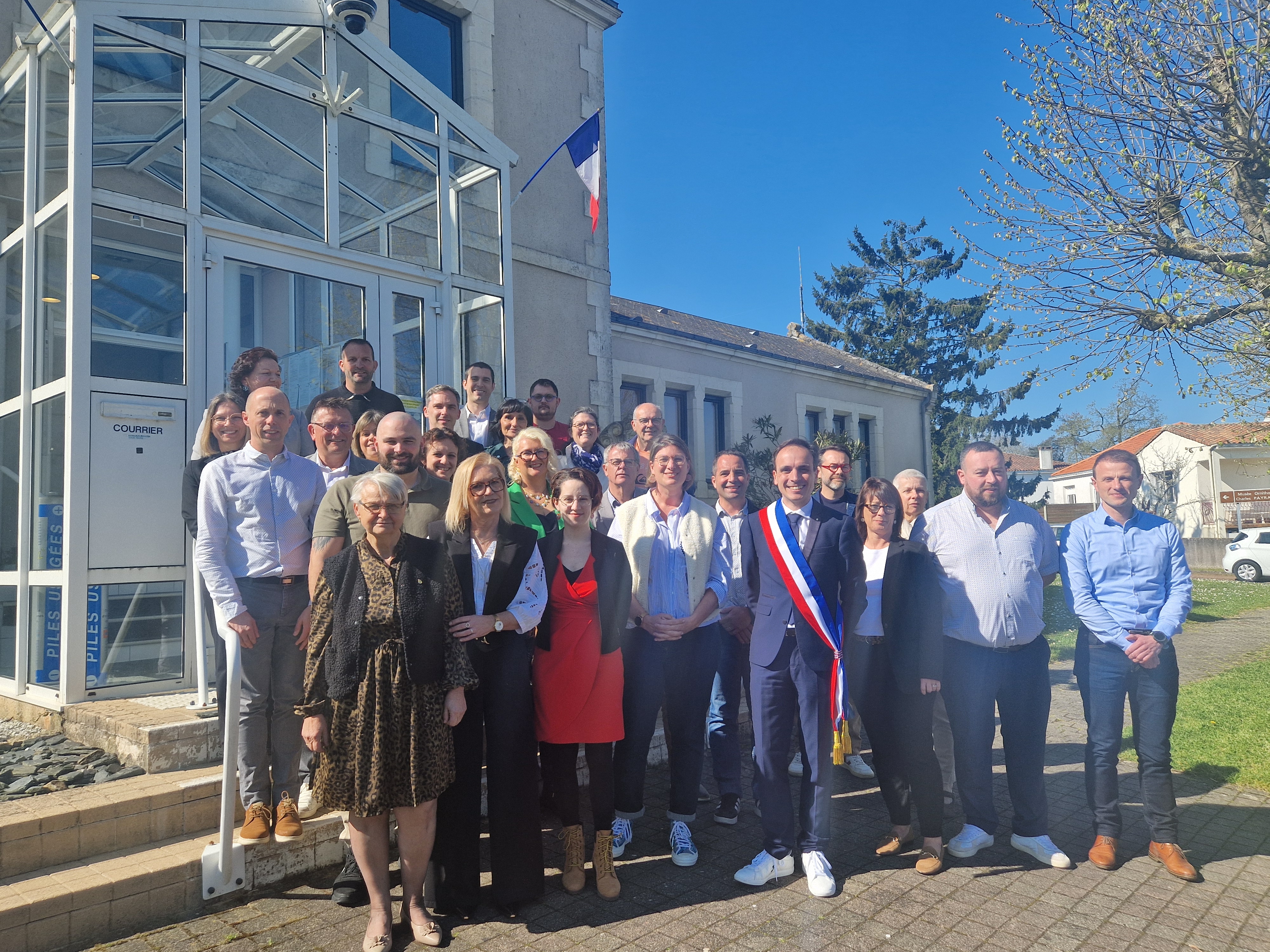 Un nouveau maire et un nouveau conseil municipal