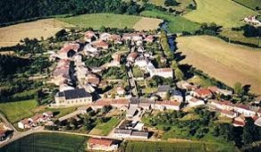 Juvigny vue du ciel.jpg