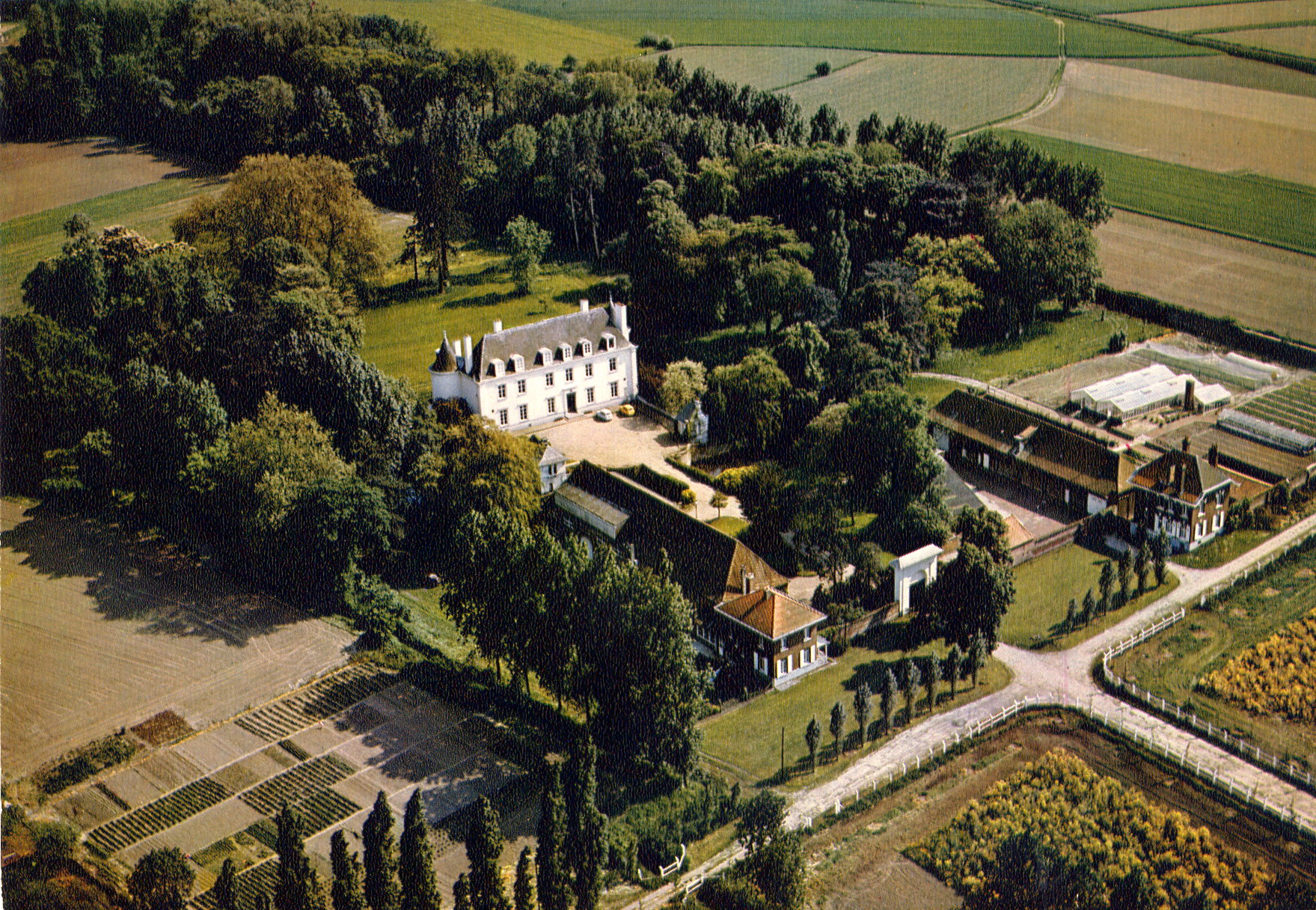 chateau seigneurial.jpg