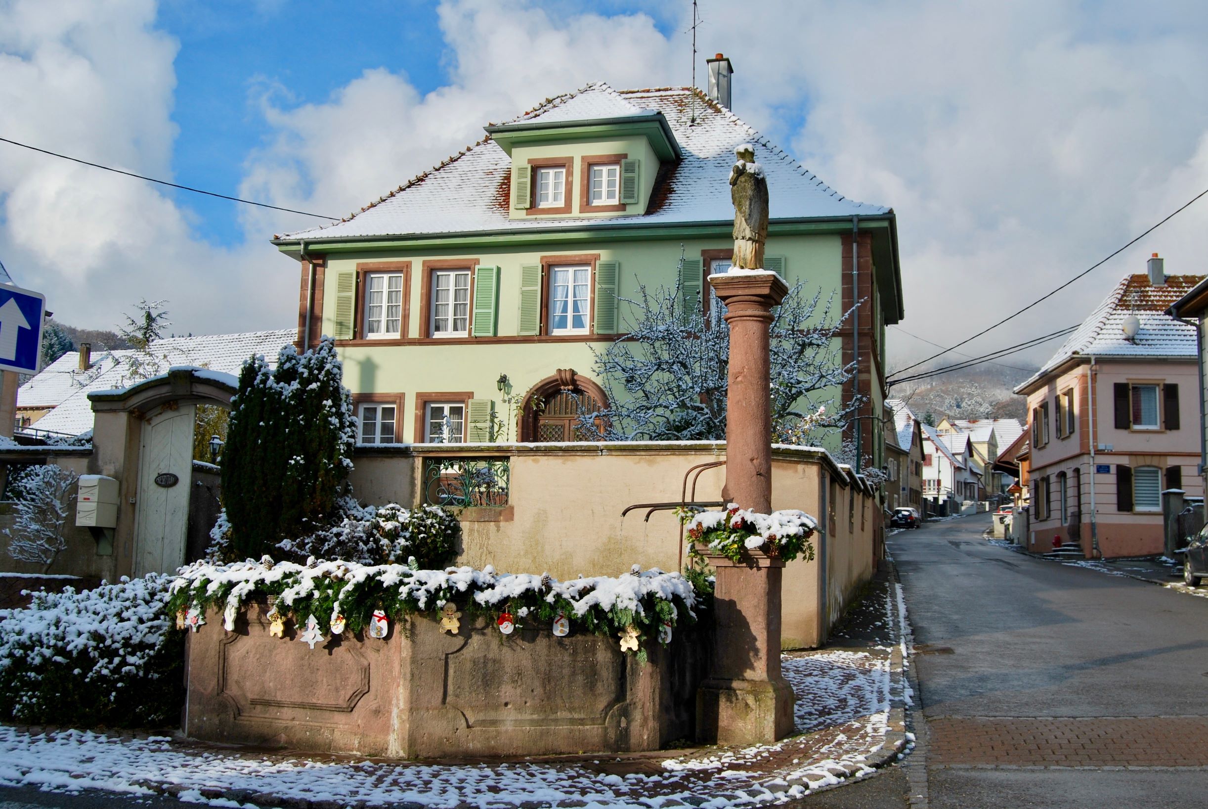 Presbytère sous la neige.jpg