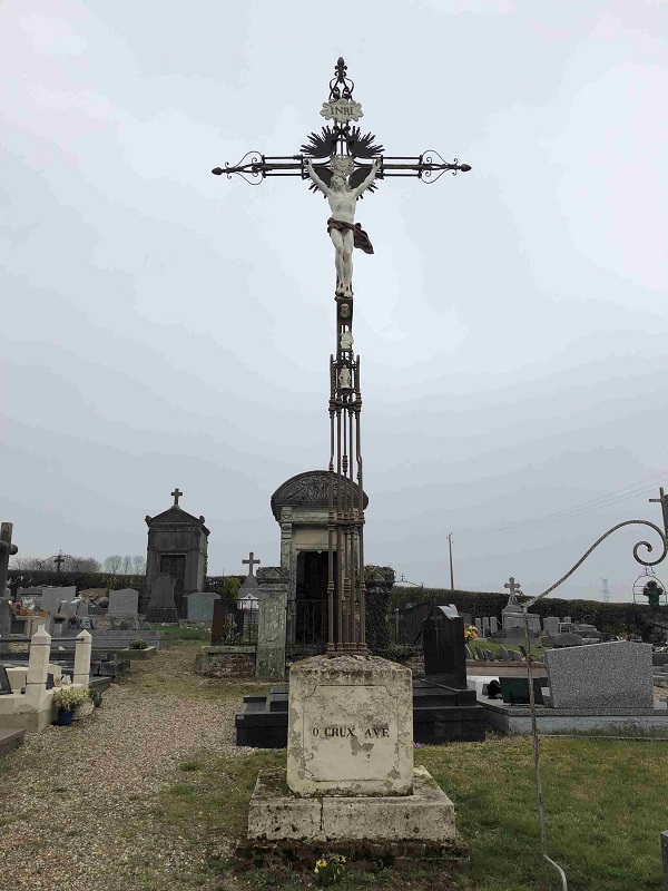 calvaire cimetiere.jpg