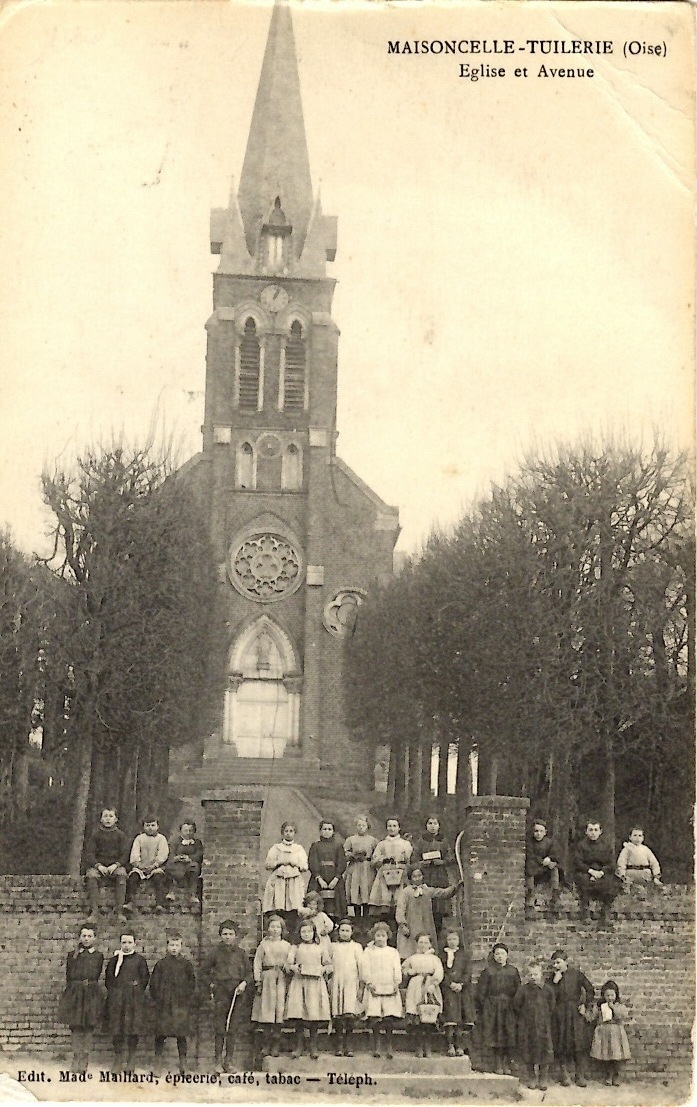 maisoncelle-tuilerie-eglise enfants.jpg