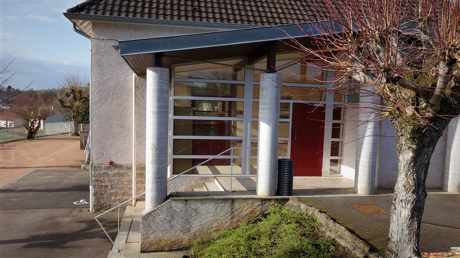 B2 salle des fetes côté.jpg