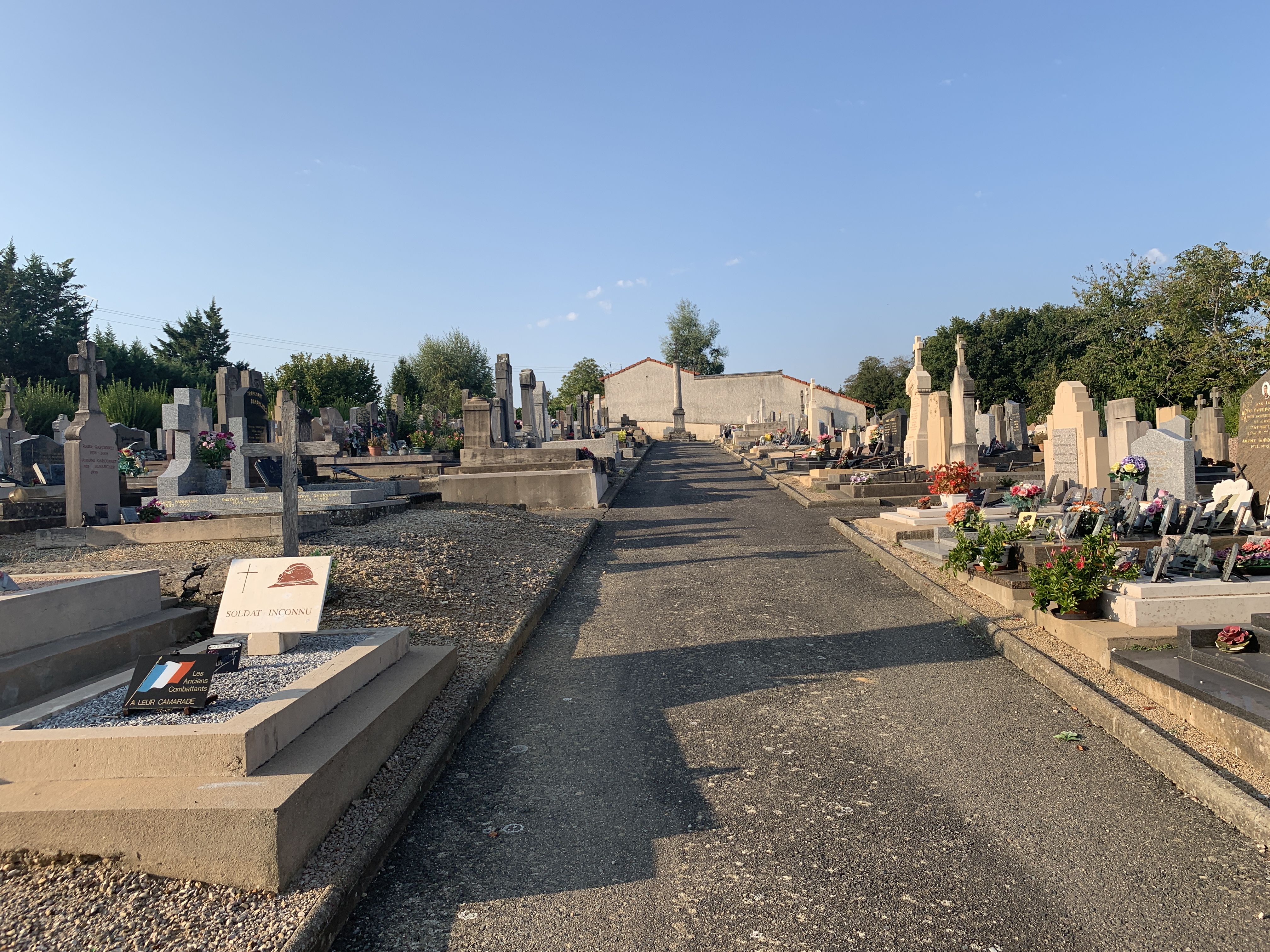 Cimetière_-_Chavannes-sur-Reyssouze__FR01__-_2020-09-14_-_6.jpg