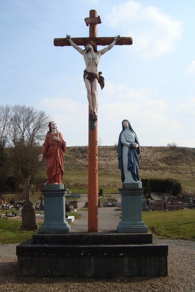 calvaire cimetière.jpg