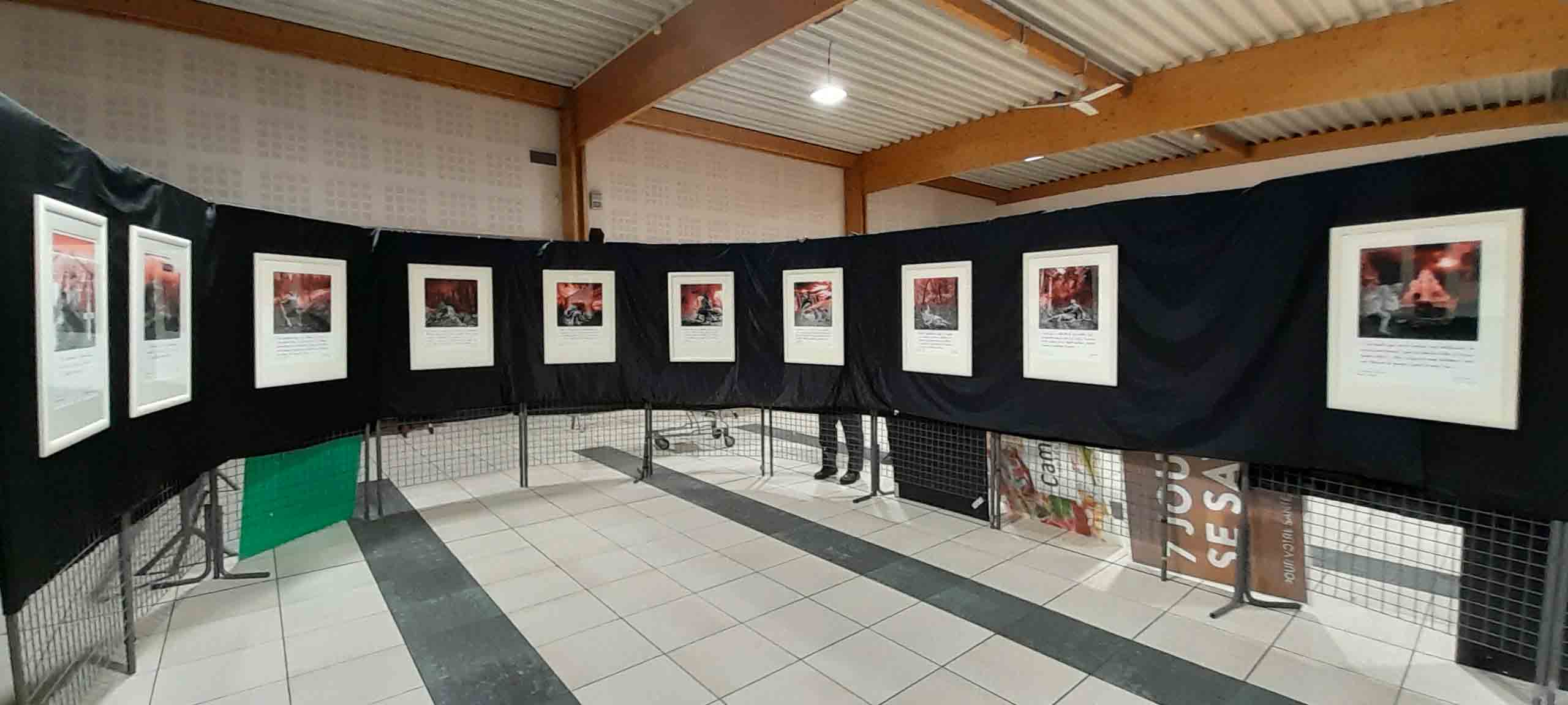 002 installation expo photos terminée.jpg