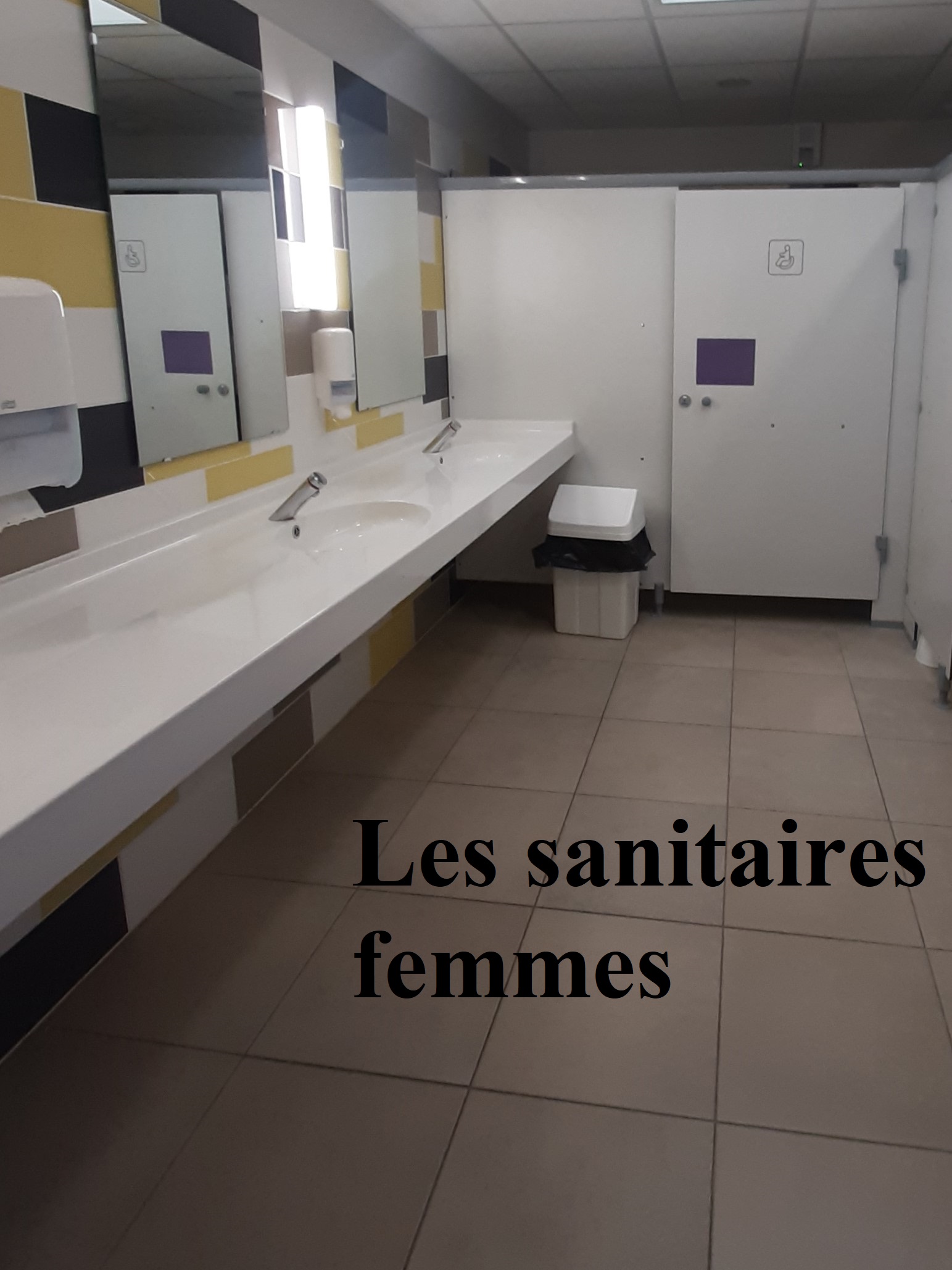 Toilettes femmes.jpg