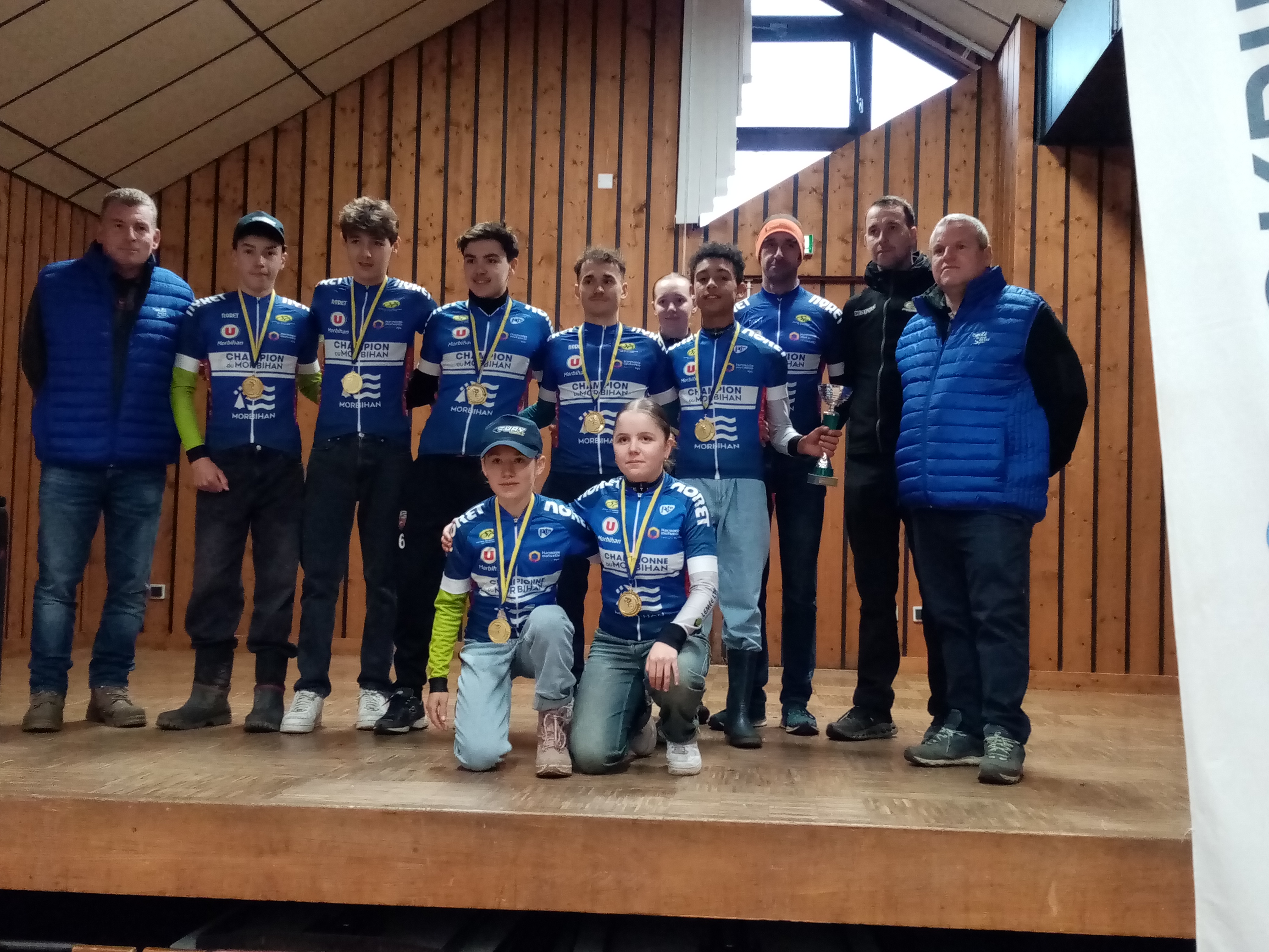 cyclo podium junior 2025.jpg