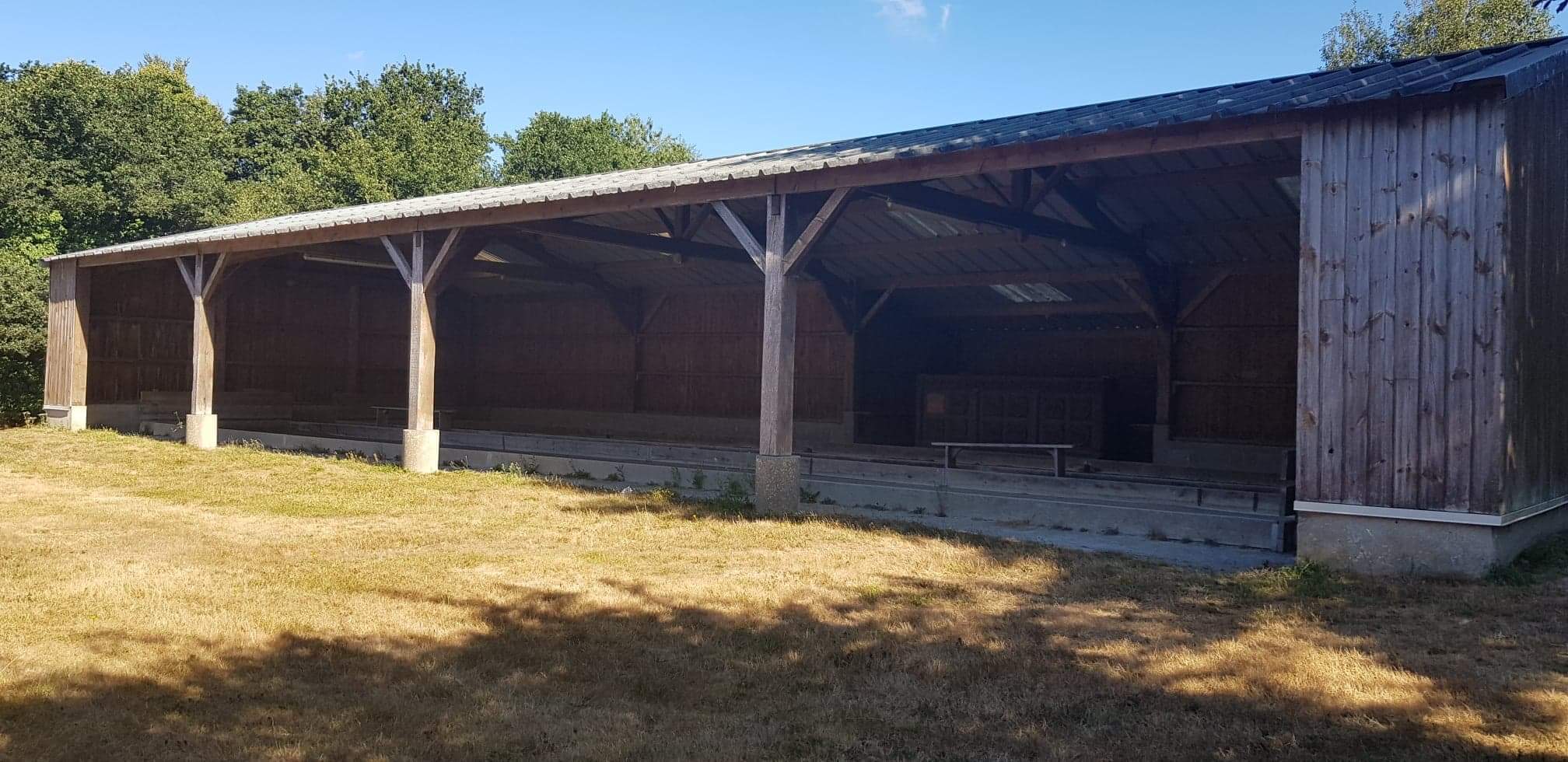 terrain de boules exterieur.jpeg