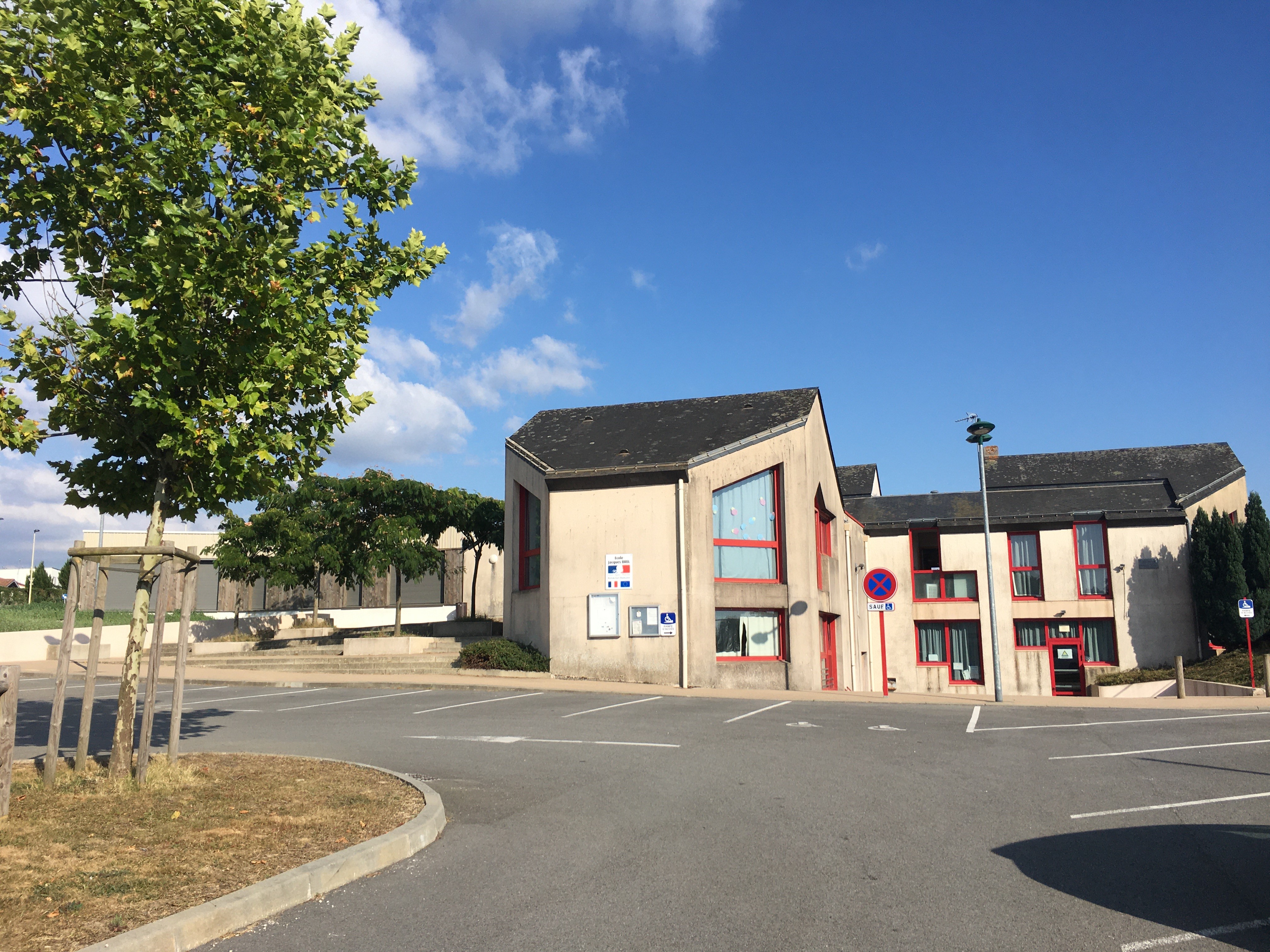 Ecole Jacques Brel 1.jpg