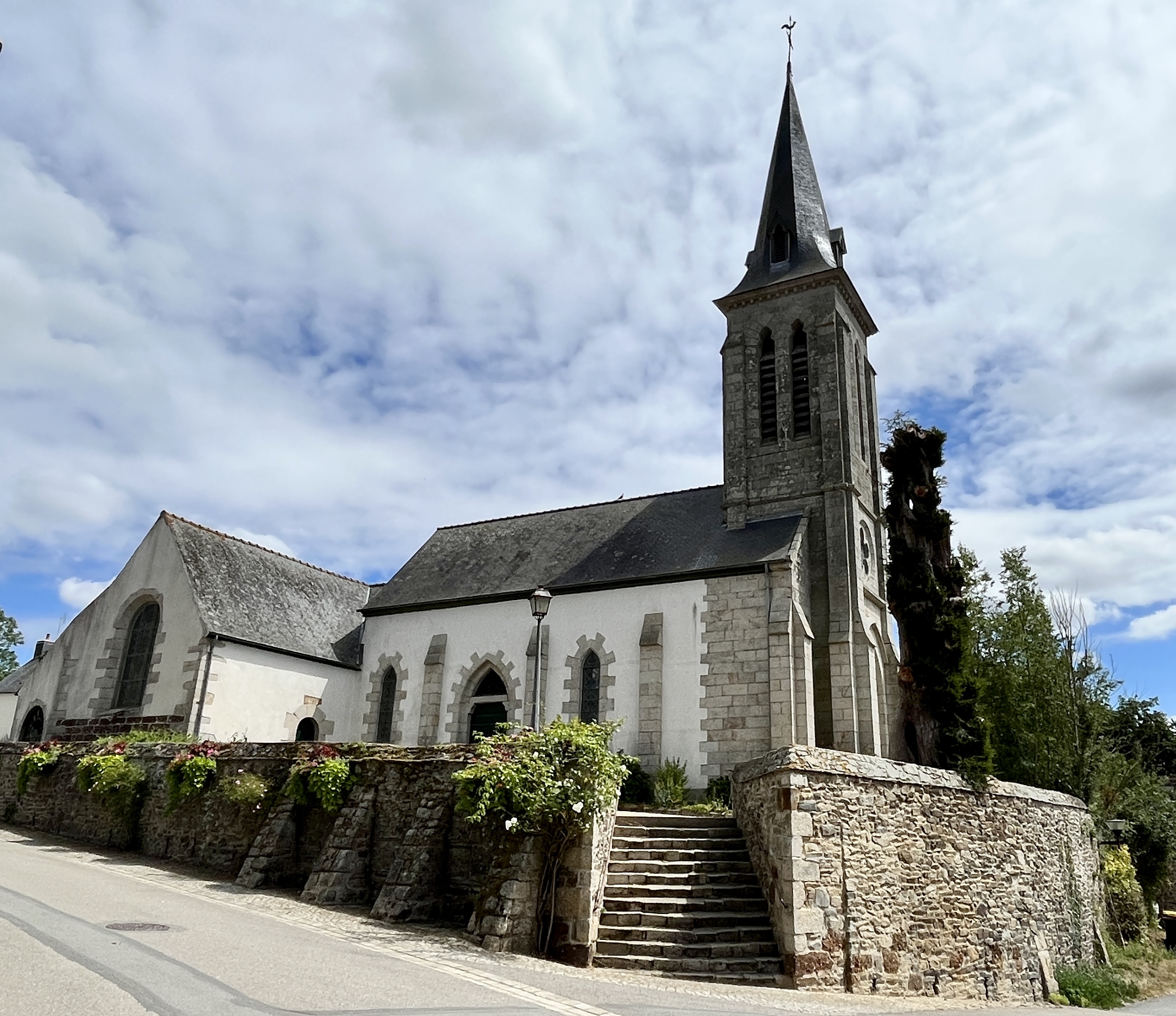 Église St Arnoult.jpg