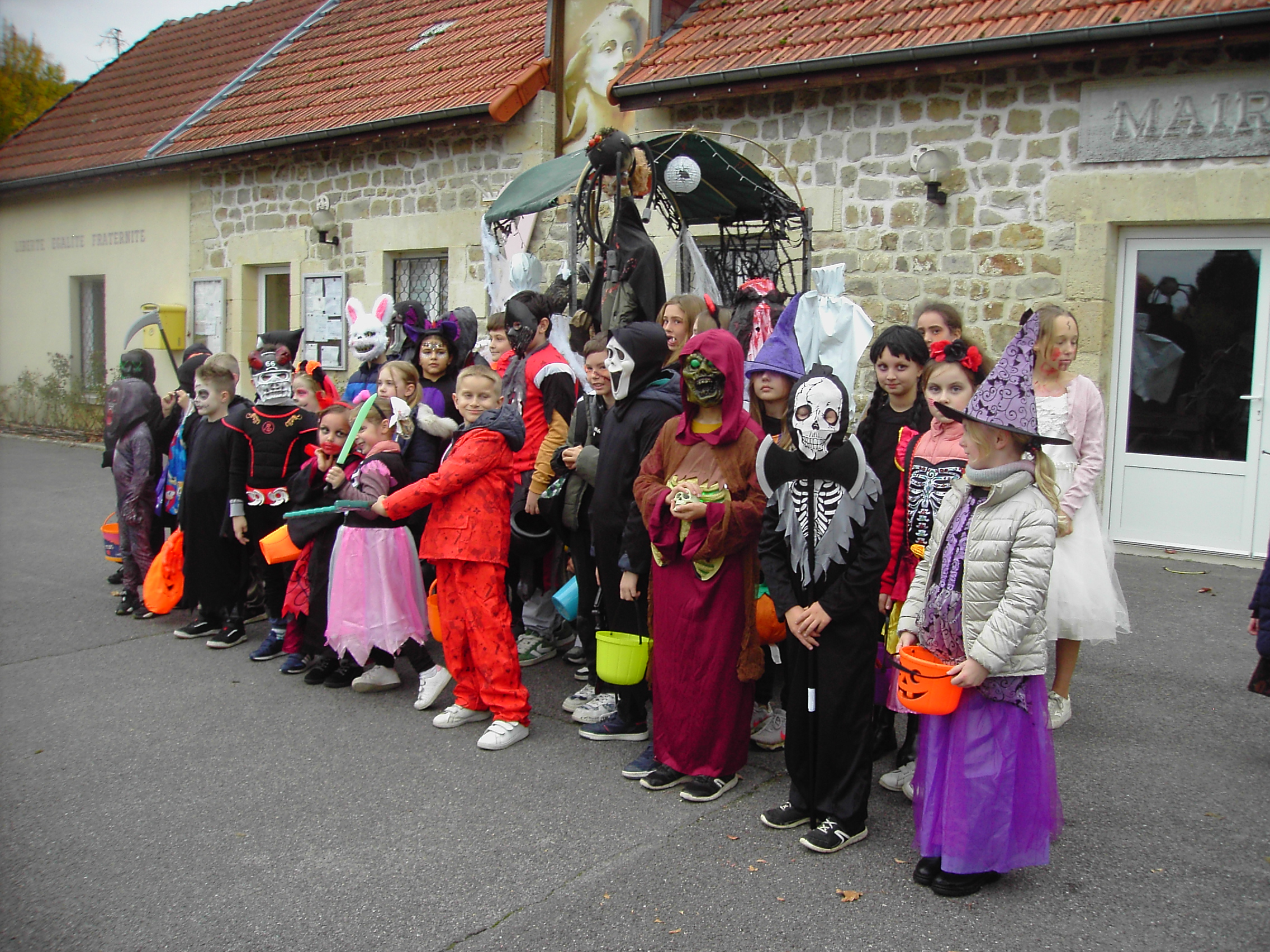 2025-halloween _8_.JPG