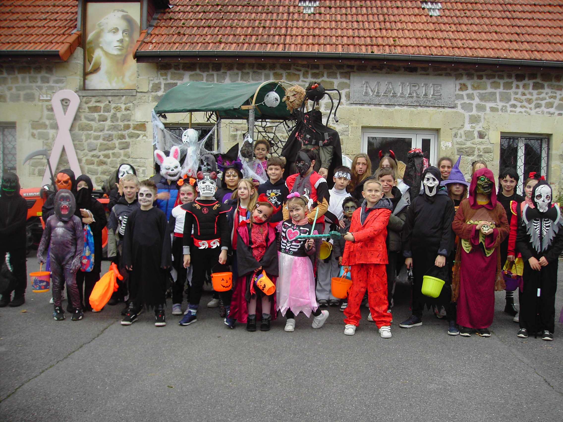 2025-halloween _7_.JPG